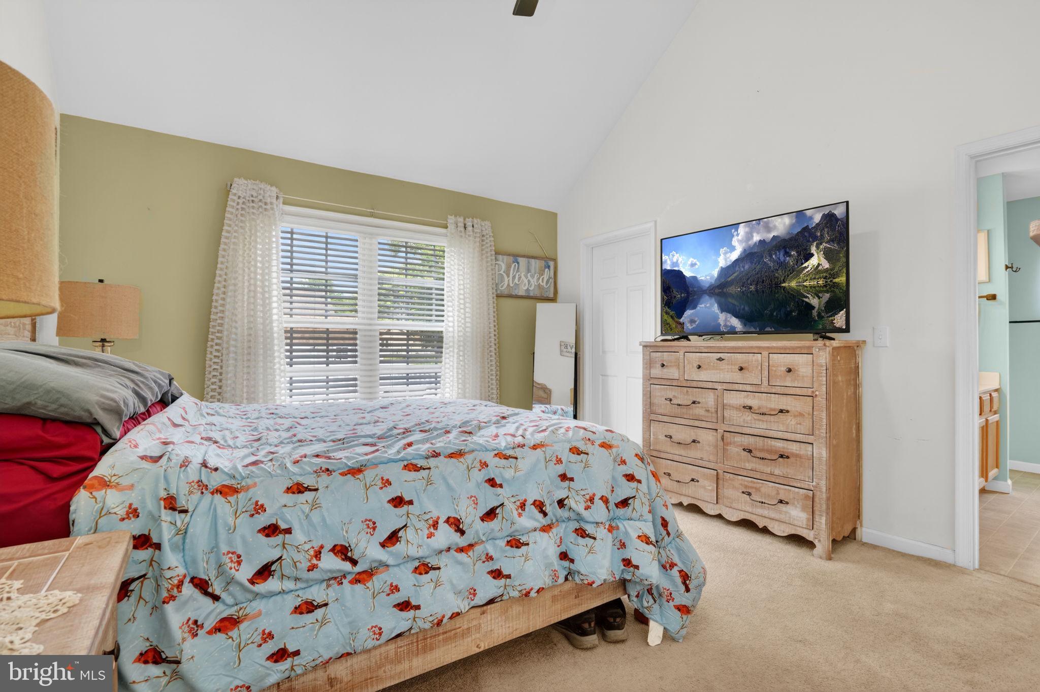 CAPTAIN'S COVE - Residential