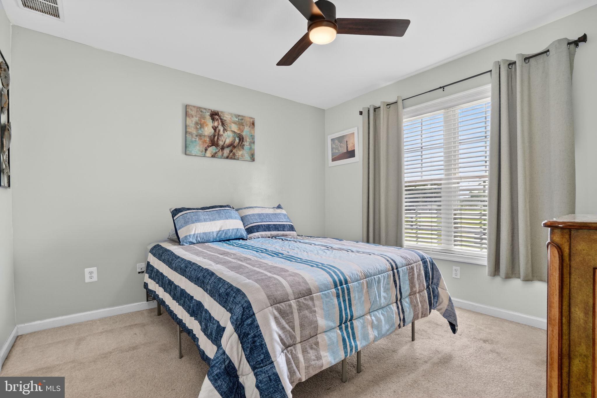CAPTAIN'S COVE - Residential