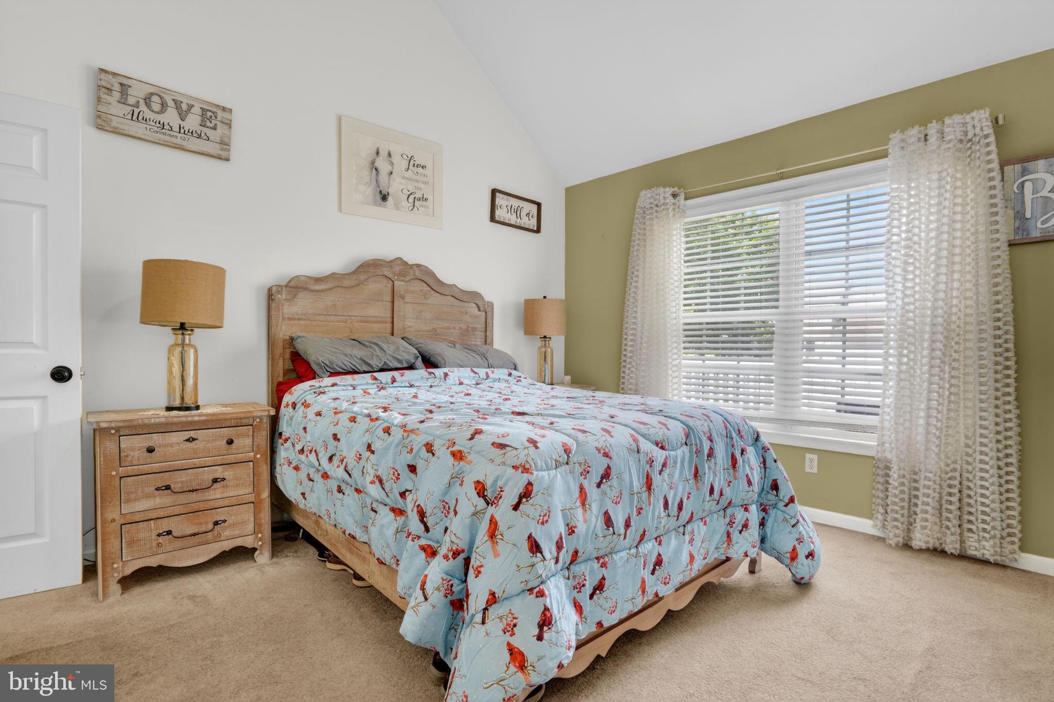 CAPTAIN'S COVE - Residential