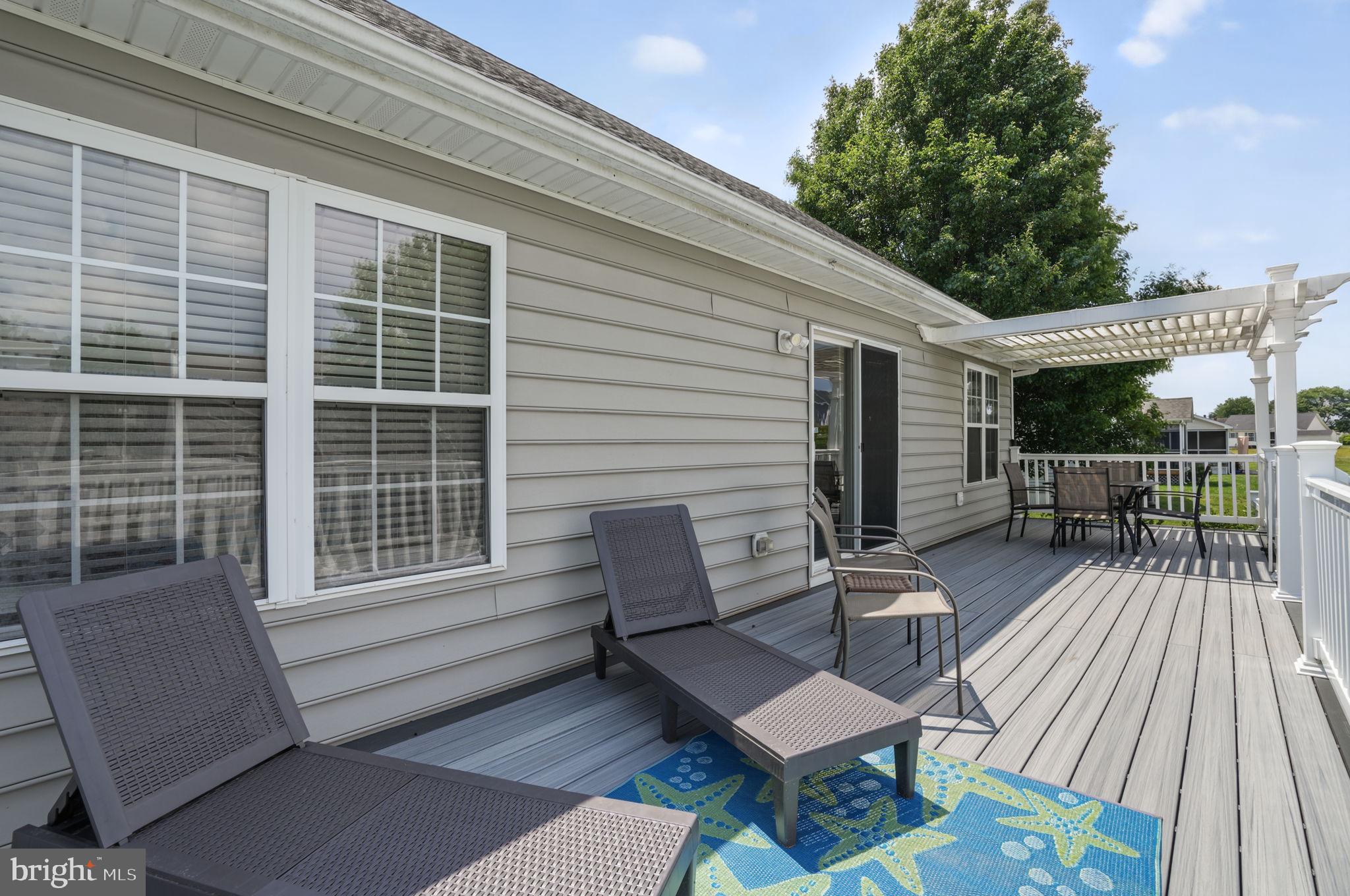 CAPTAIN'S COVE - Residential