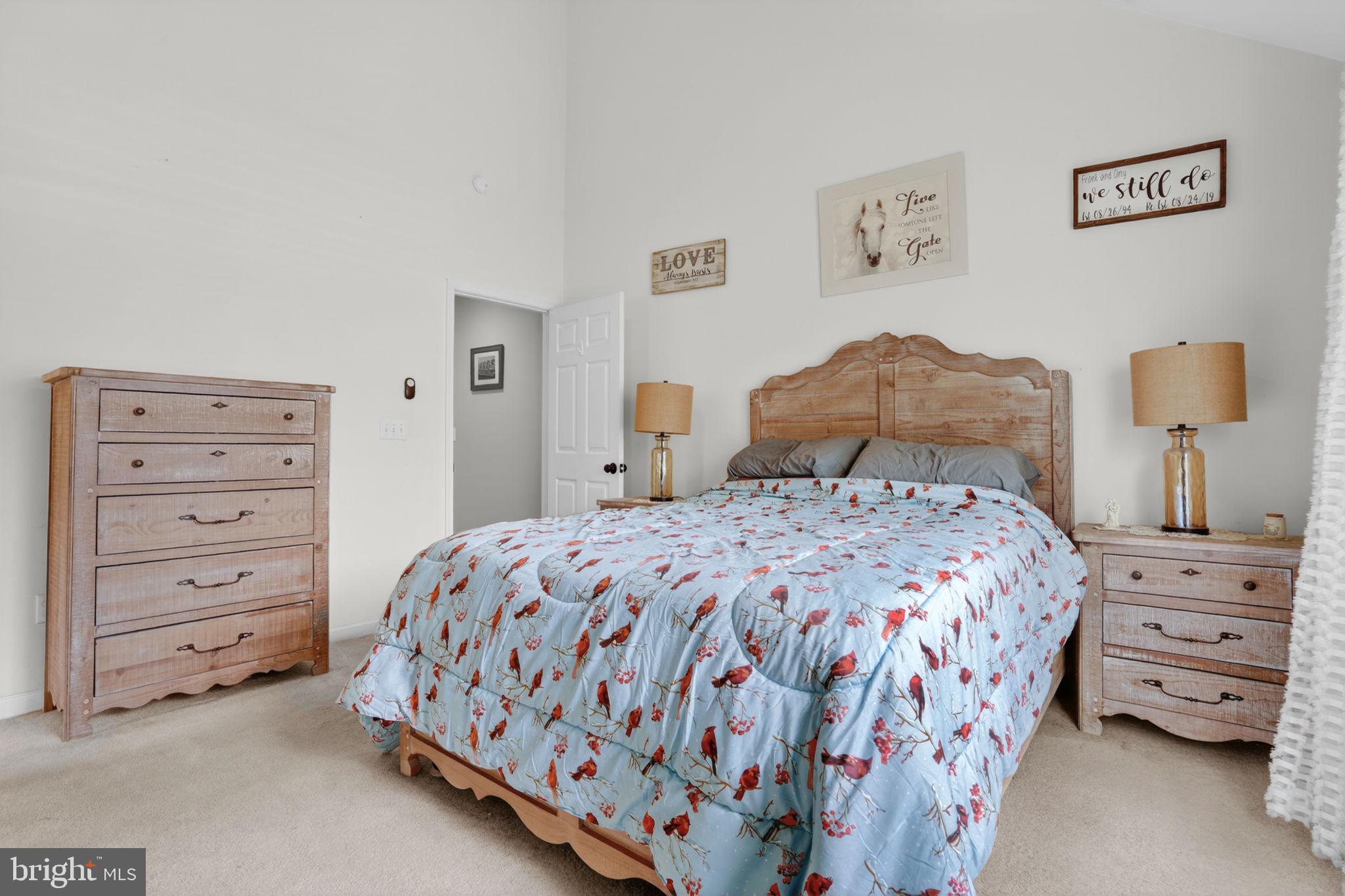 CAPTAIN'S COVE - Residential