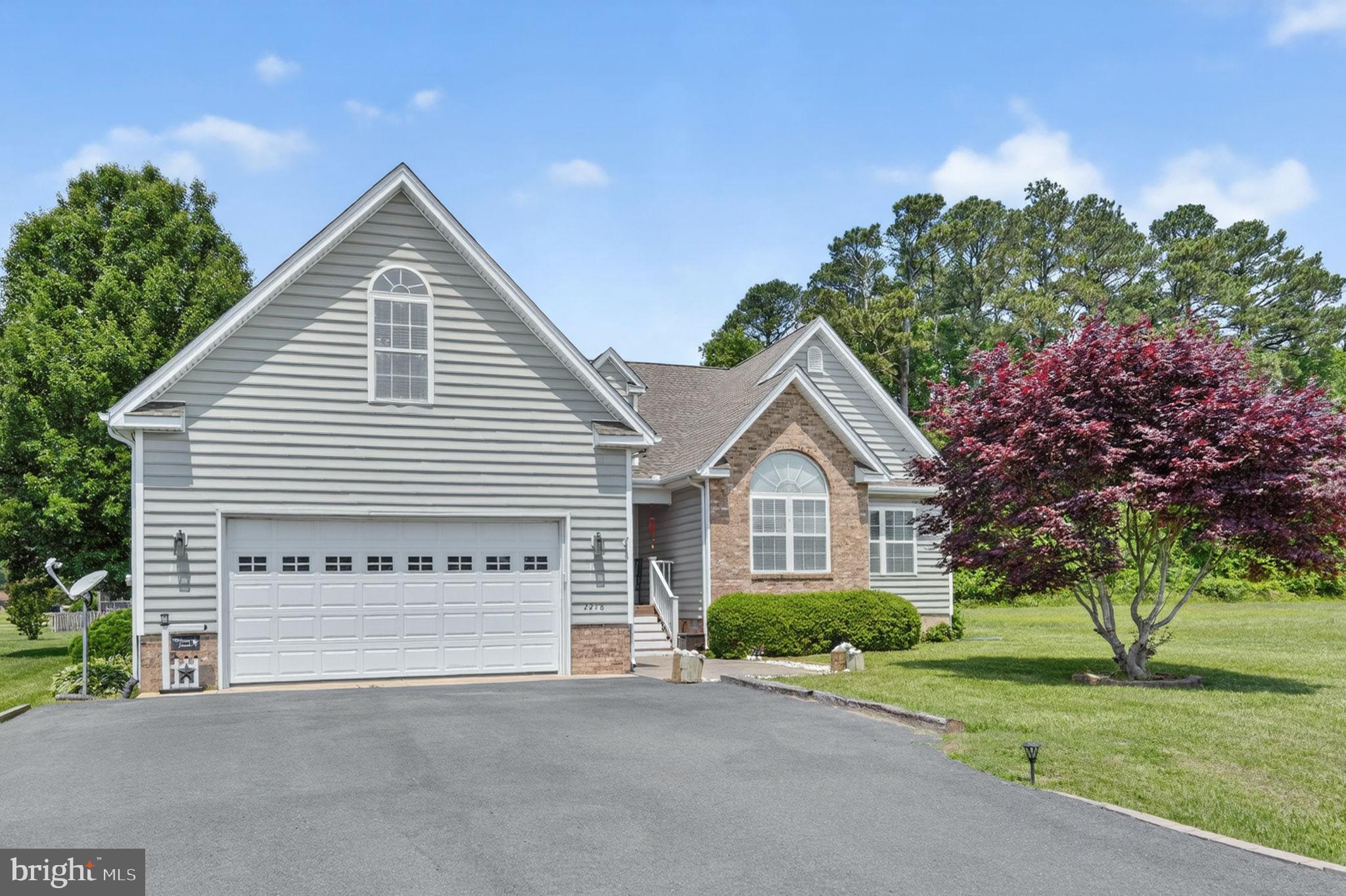CAPTAIN'S COVE - Residential