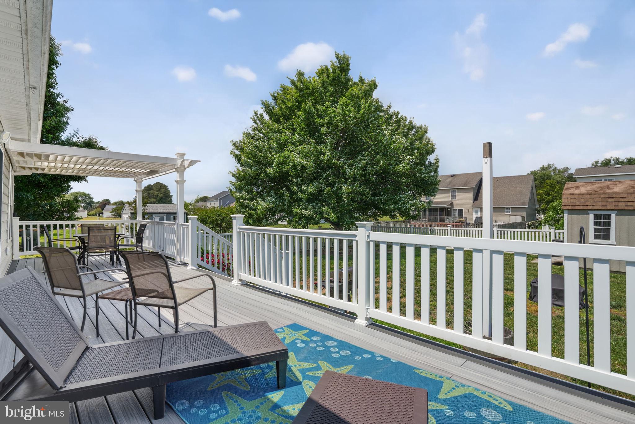 CAPTAIN'S COVE - Residential