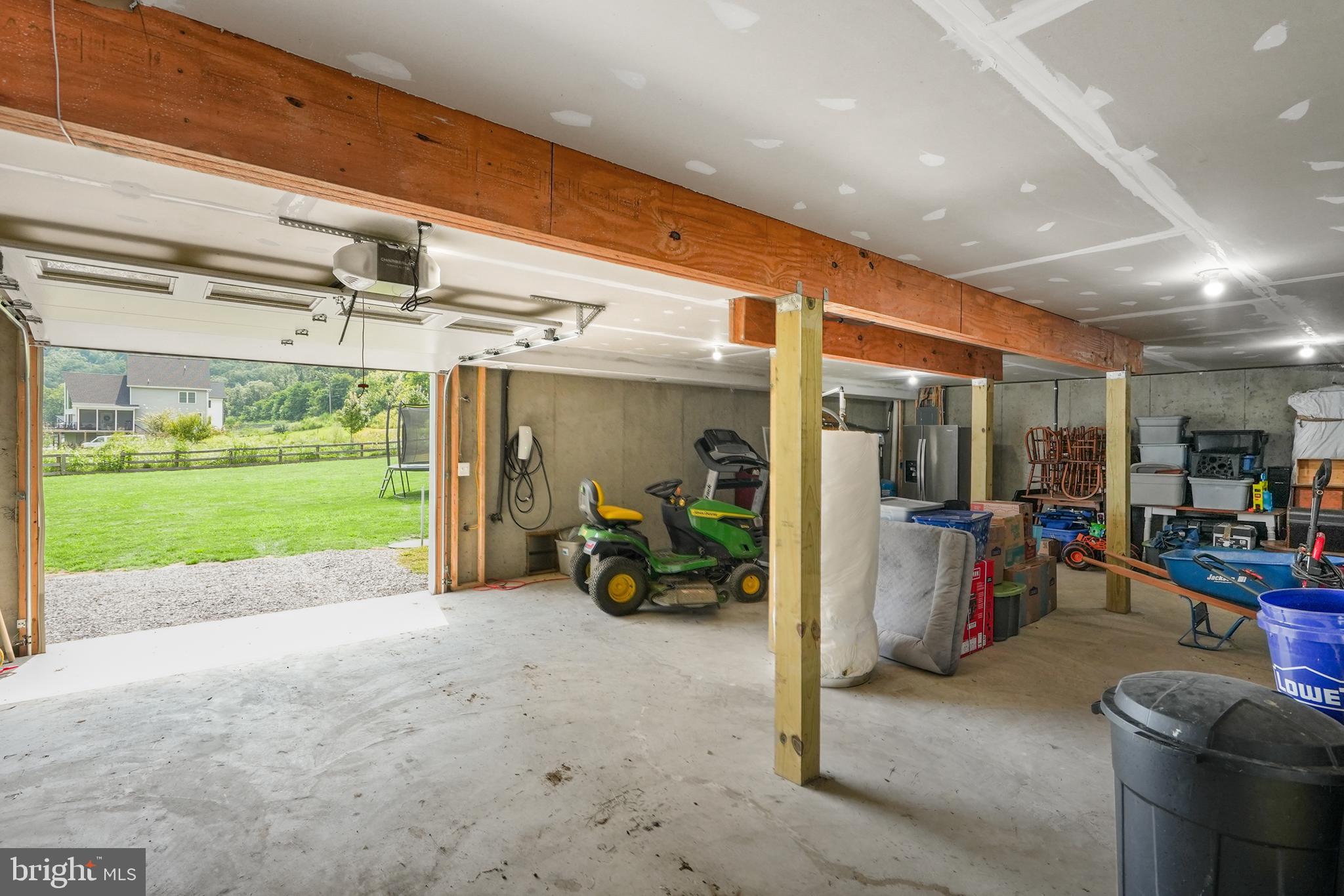 JUNEWOOD ESTATES - Residential