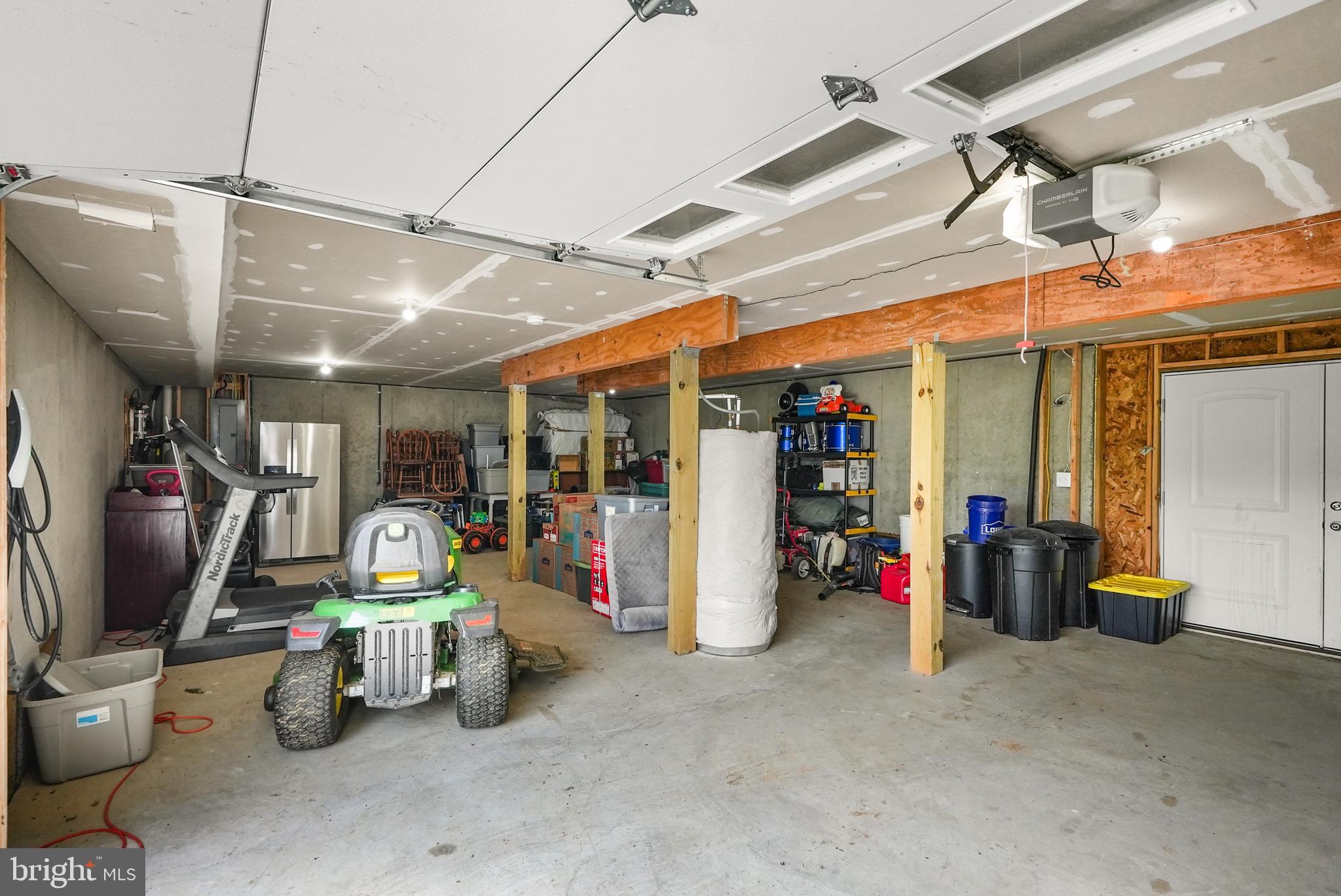 JUNEWOOD ESTATES - Residential