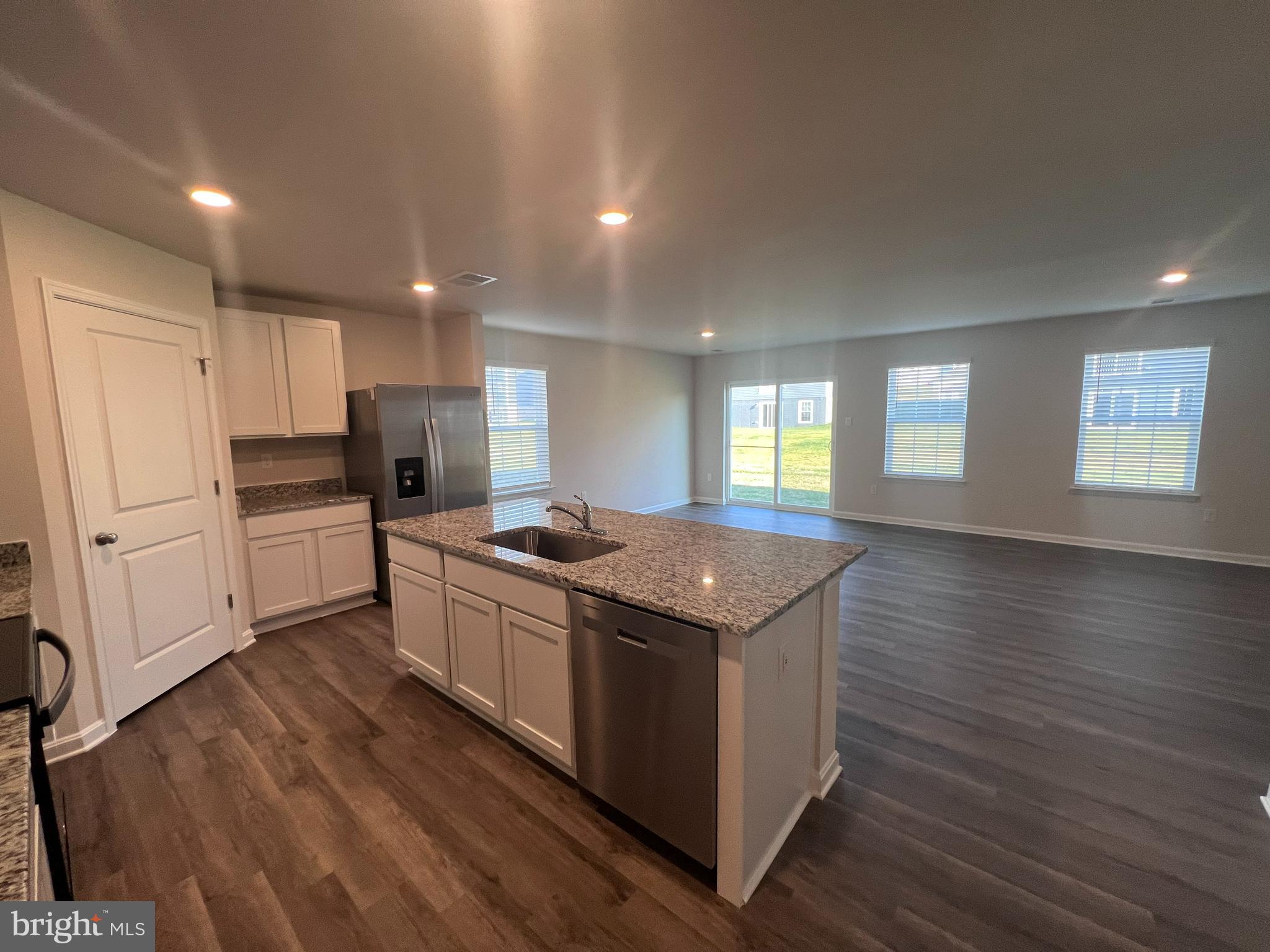RED HILL - Residential