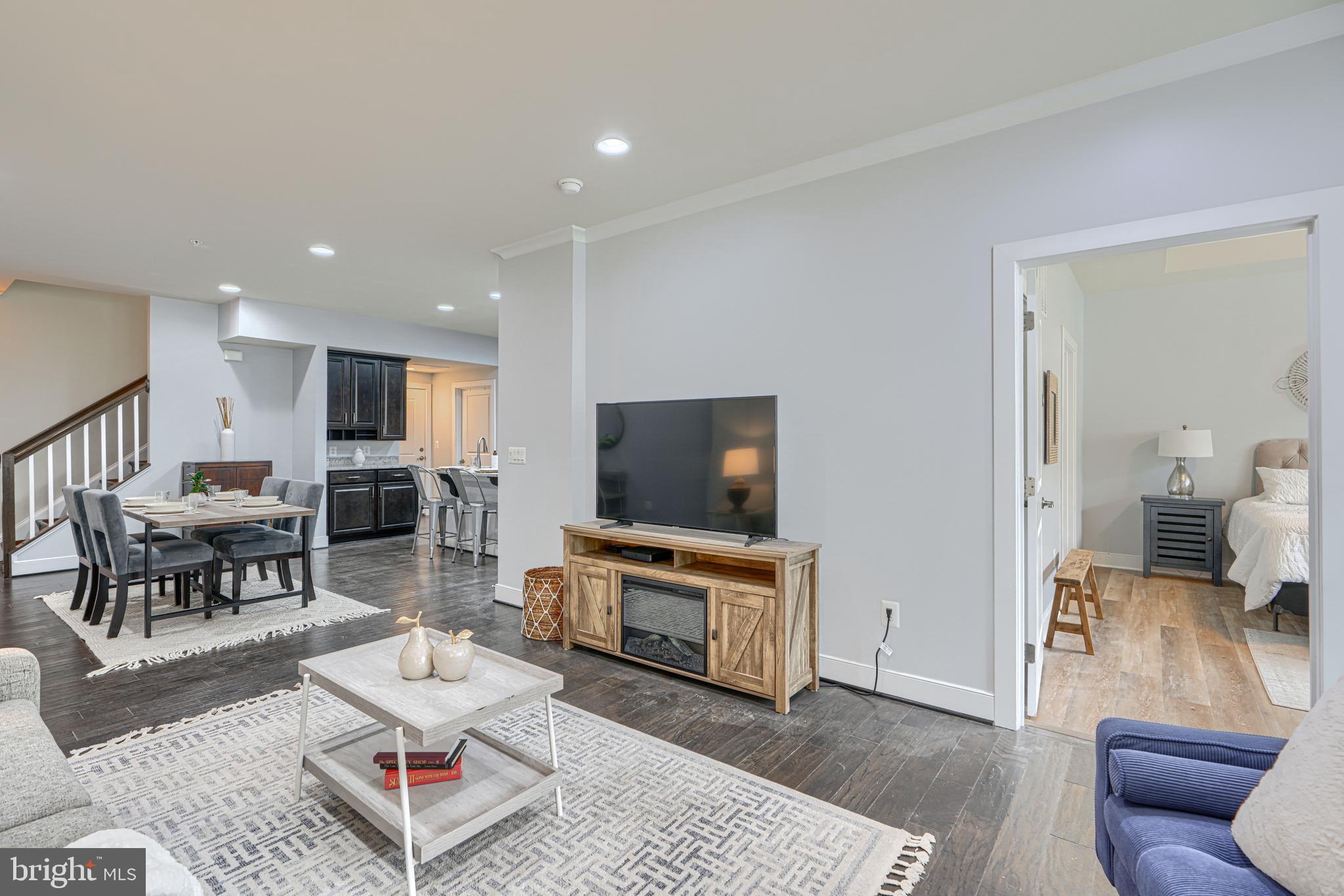 WALDEN WOODS - Residential