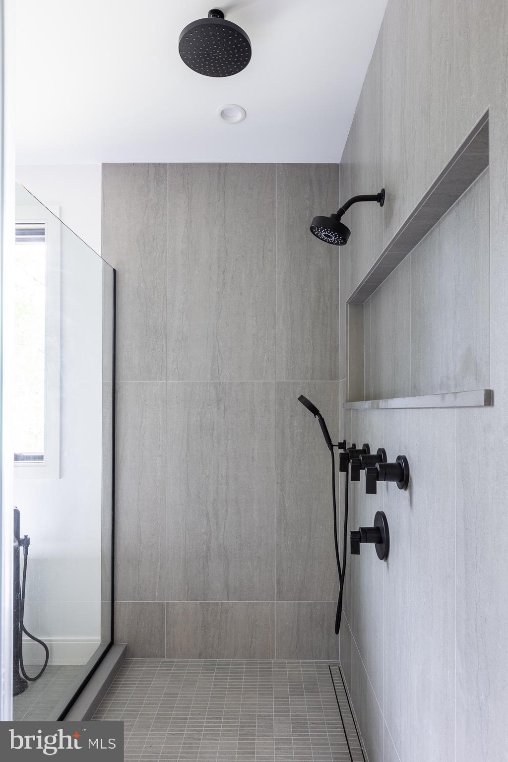 PIMMIT HILLS - Residential