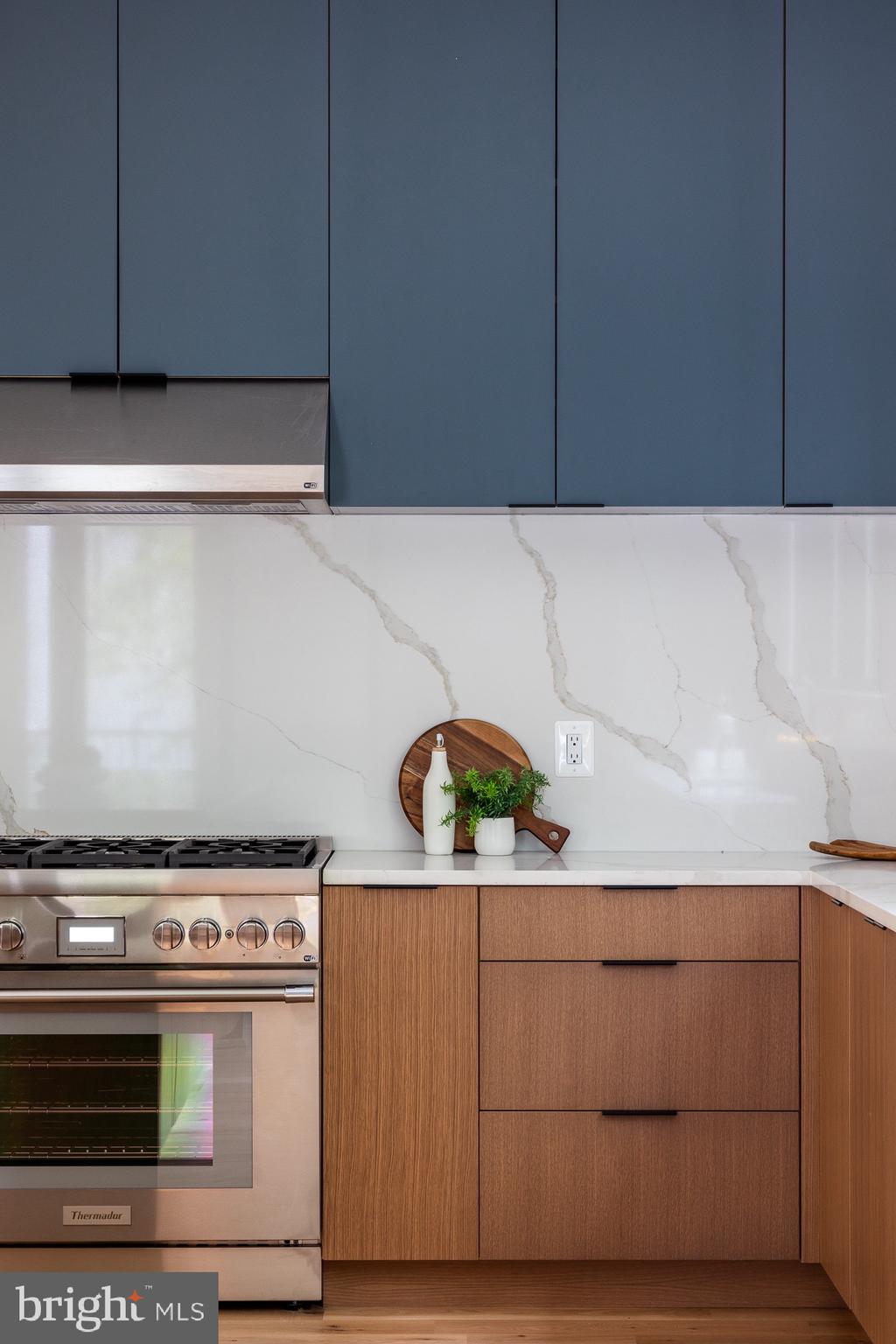 PIMMIT HILLS - Residential