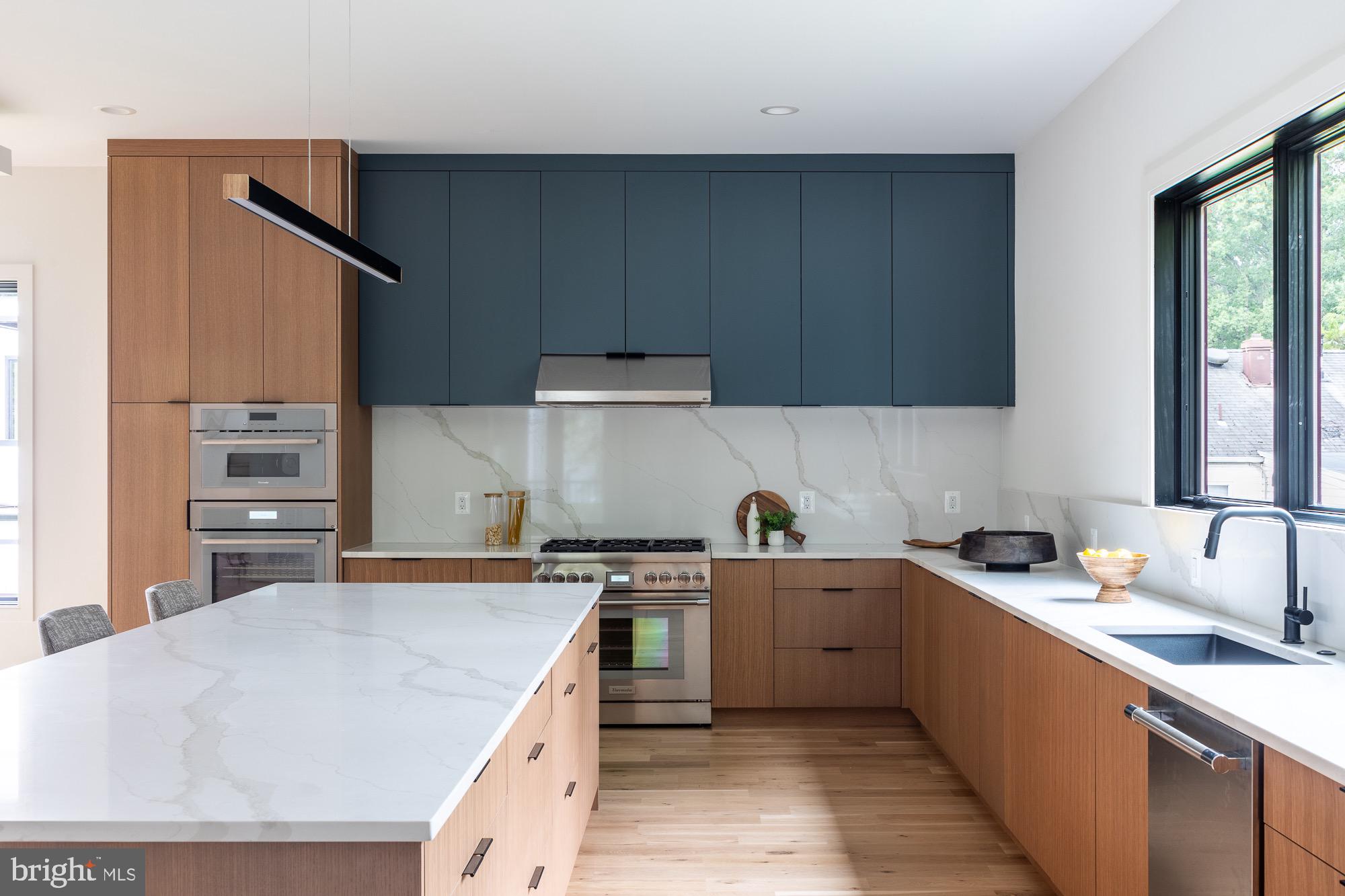 PIMMIT HILLS - Residential