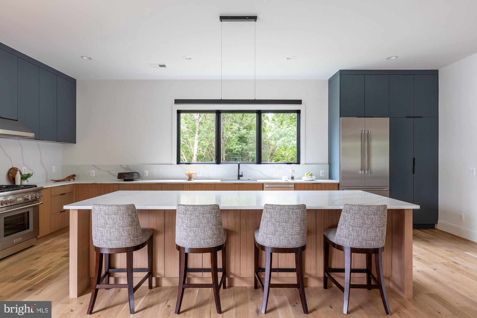 PIMMIT HILLS - Residential