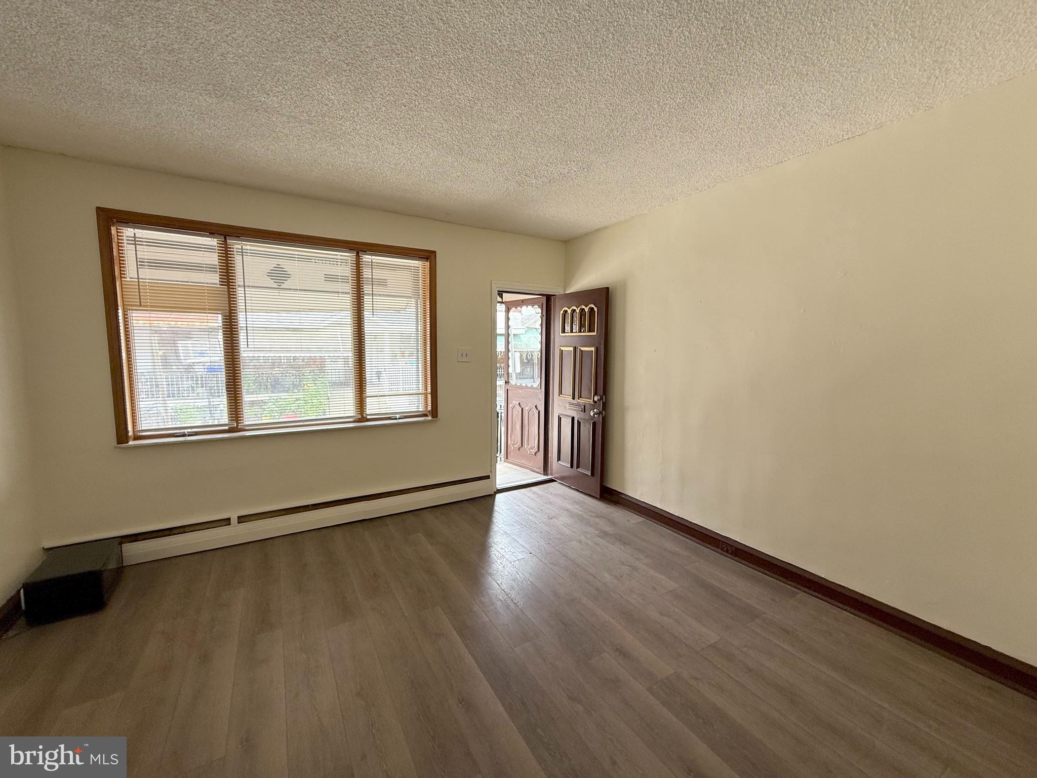 WHITMAN - Residential