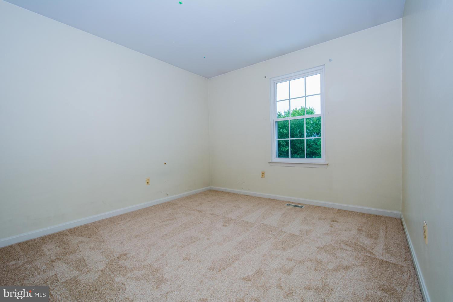 QUEENS PARK - Residential