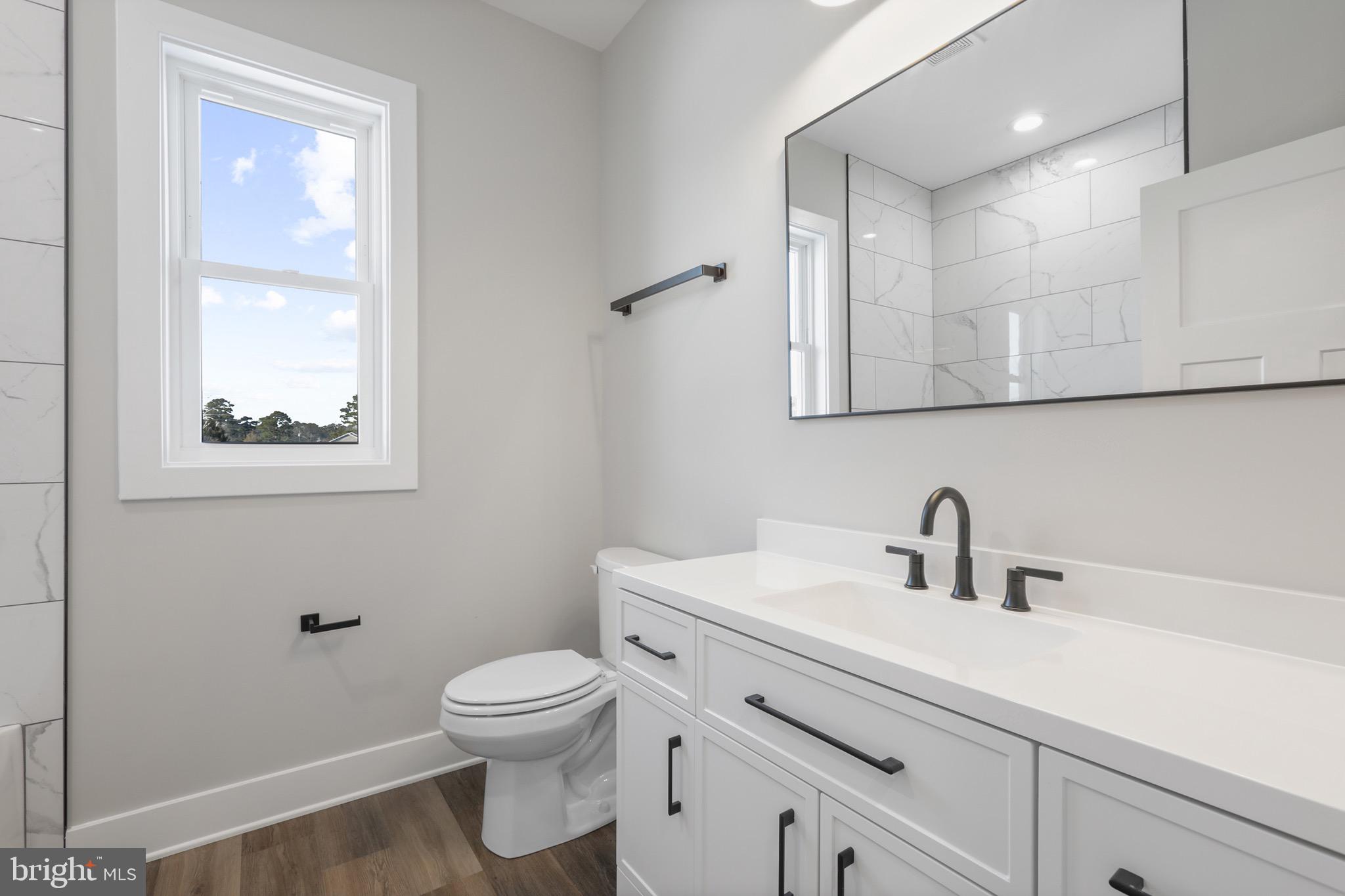 GLEBE HARBOR - Residential