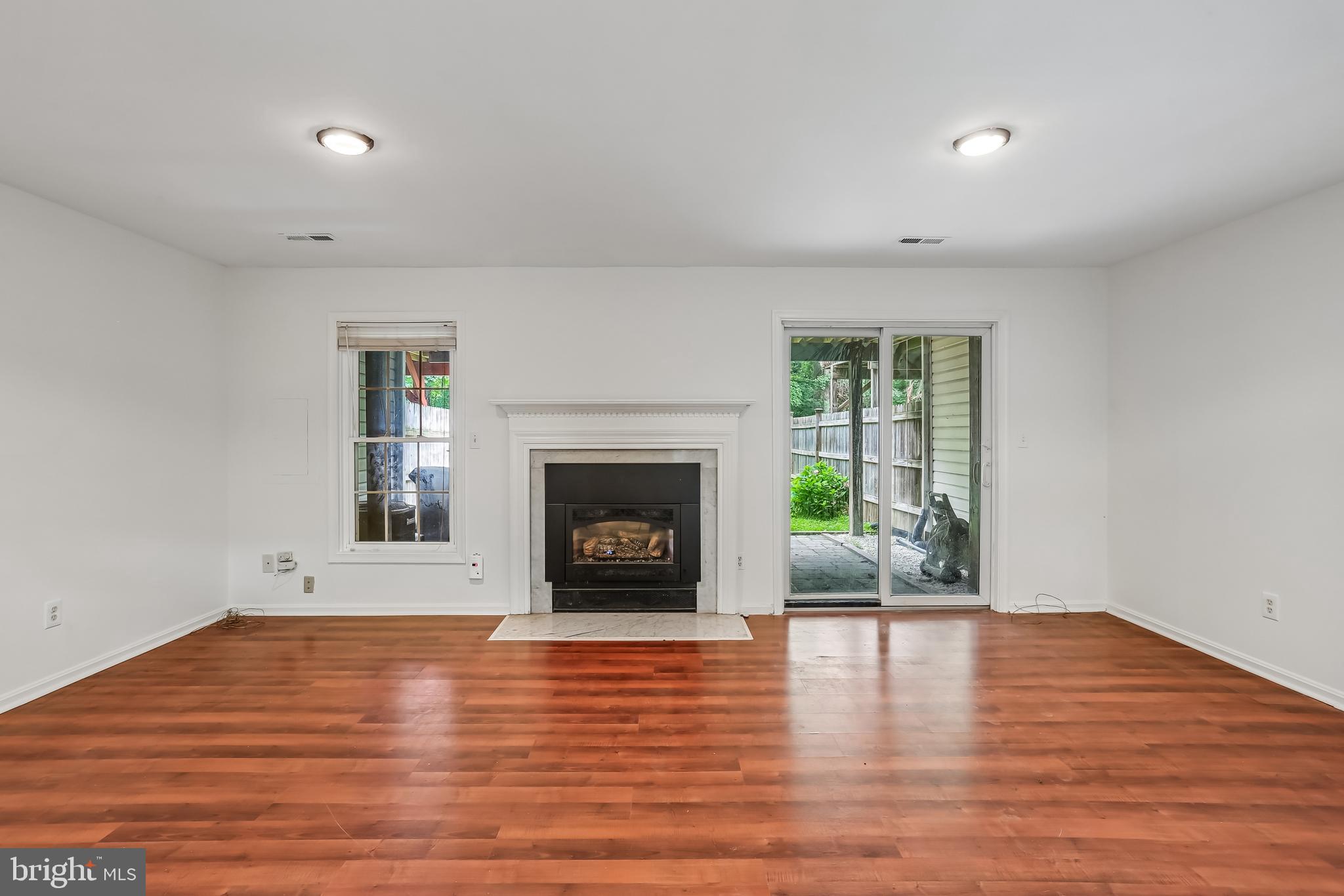 MILL CREEK - Residential