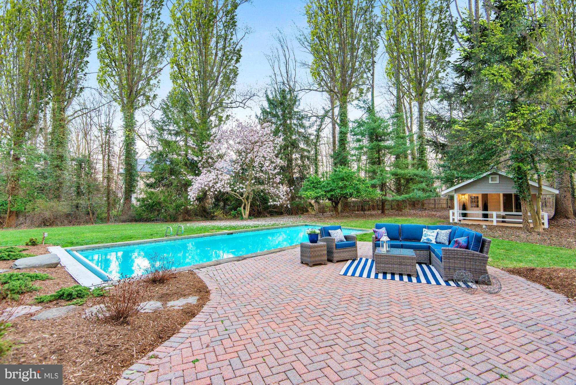 ELMWOOD ESTATES - Residential