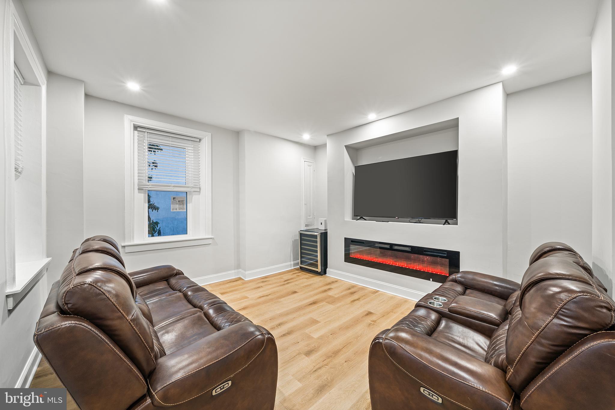 GREEN TREE ESTS - Residential