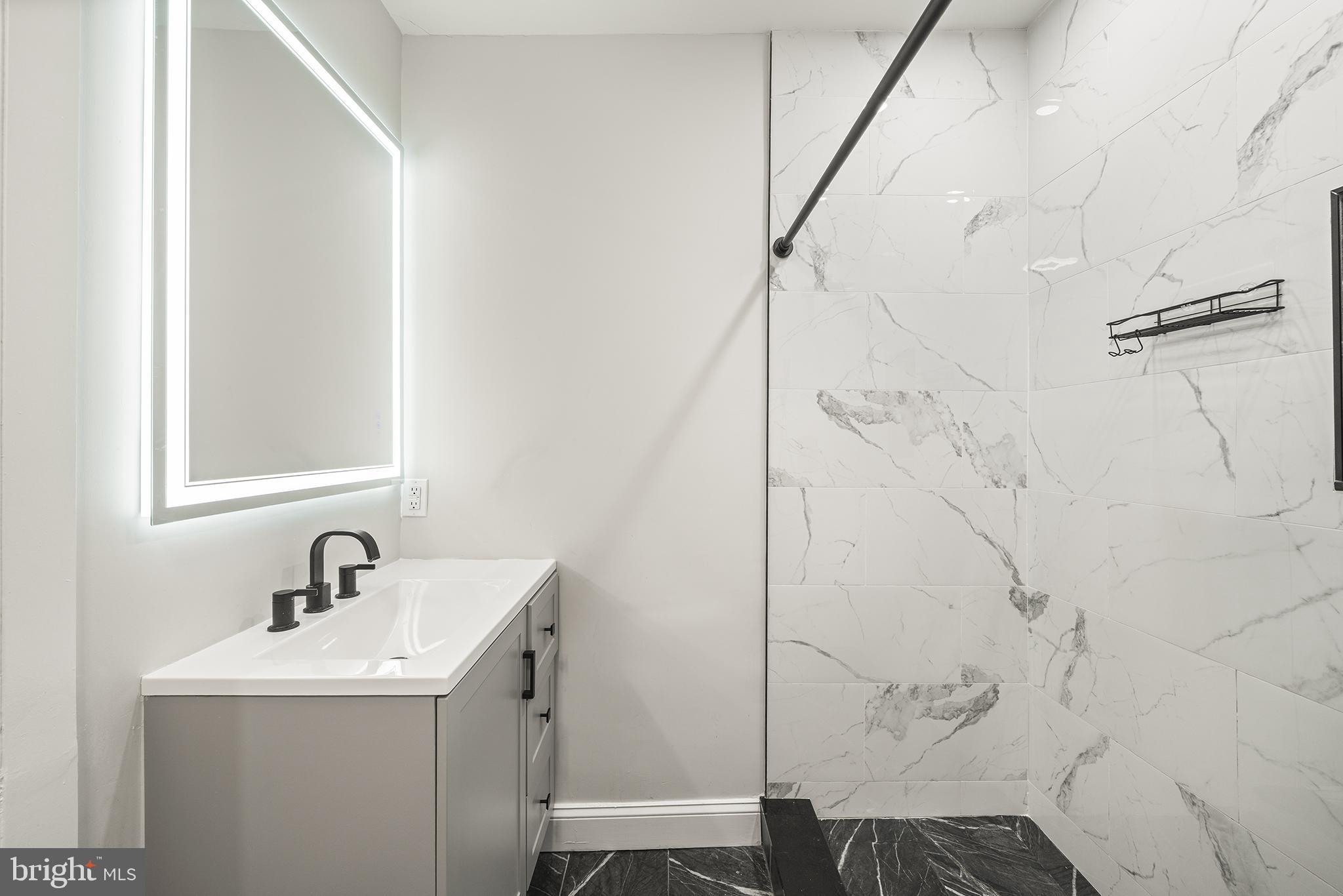 GREEN TREE ESTS - Residential