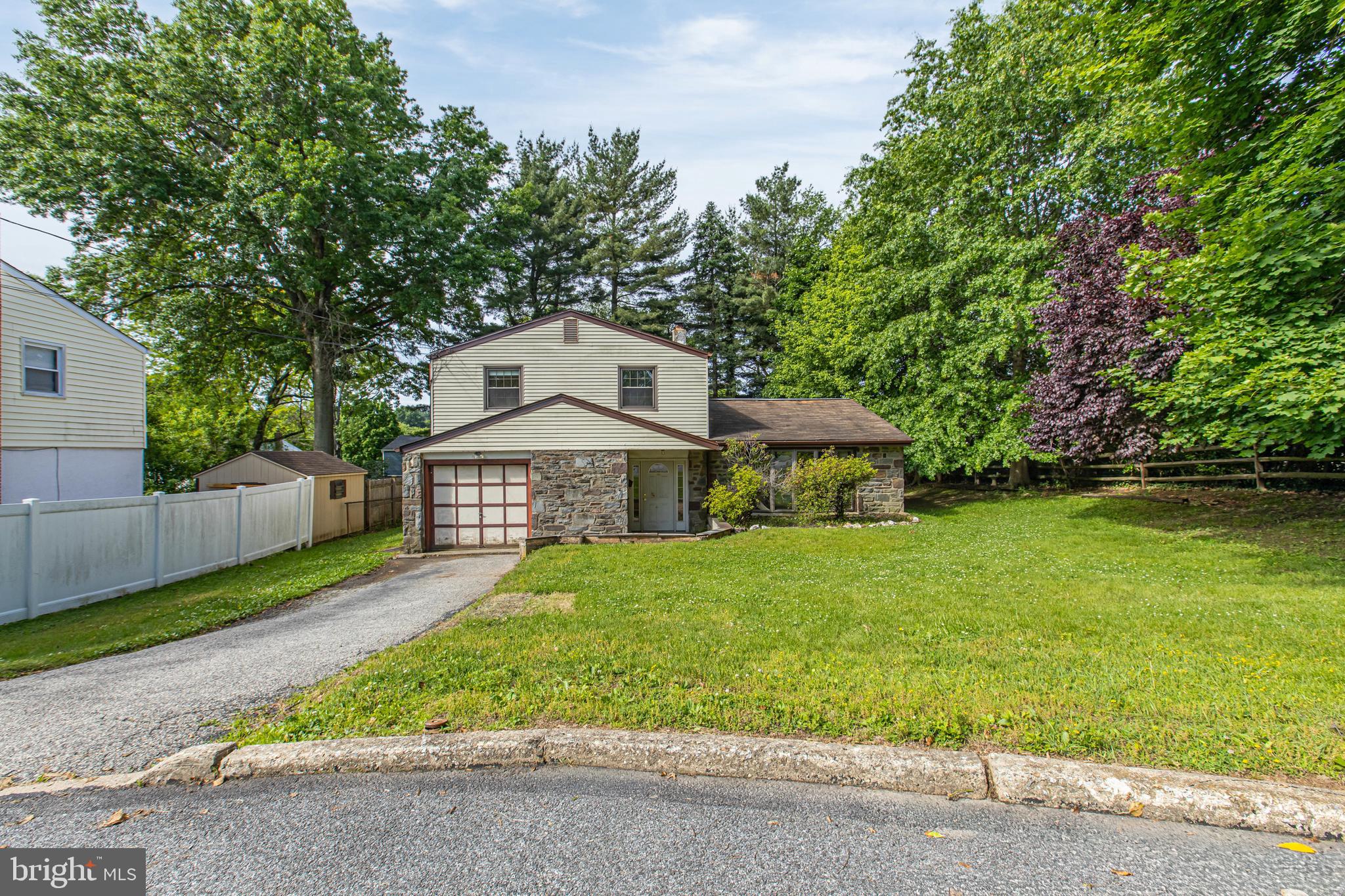LAFAYETTE HILL - Residential