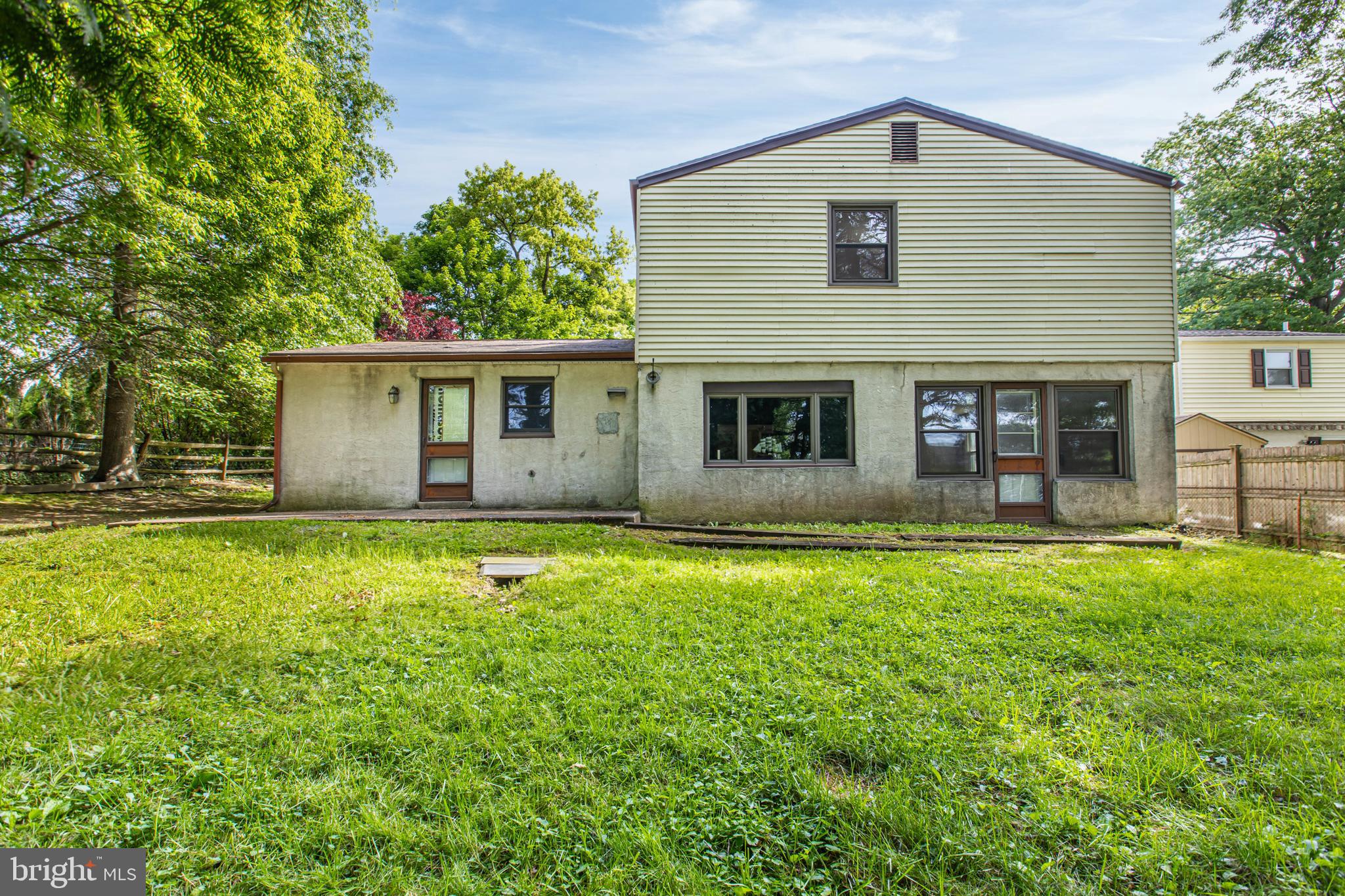 LAFAYETTE HILL - Residential