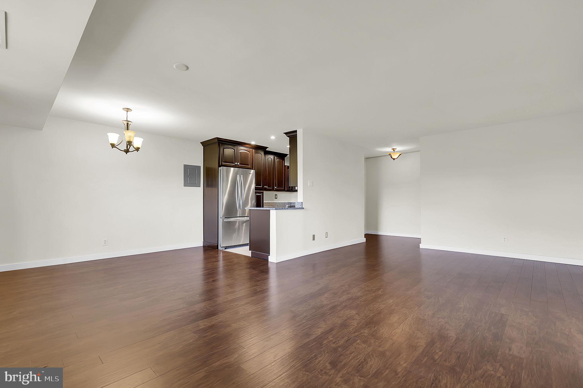 THAYER TOWERS - Residential