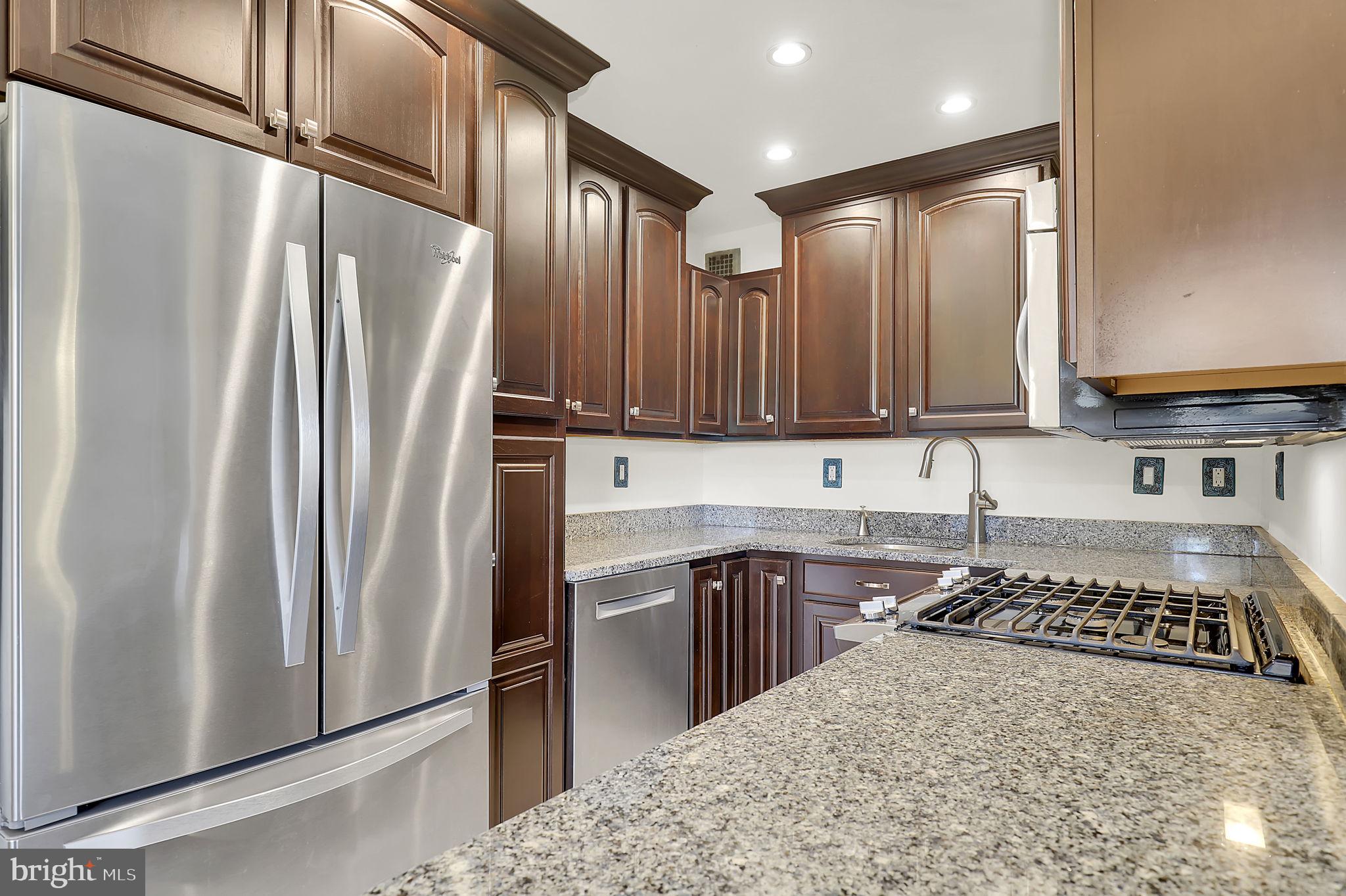 THAYER TOWERS - Residential