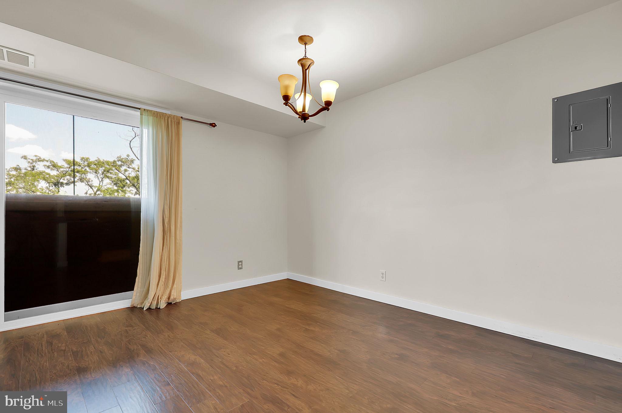 THAYER TOWERS - Residential