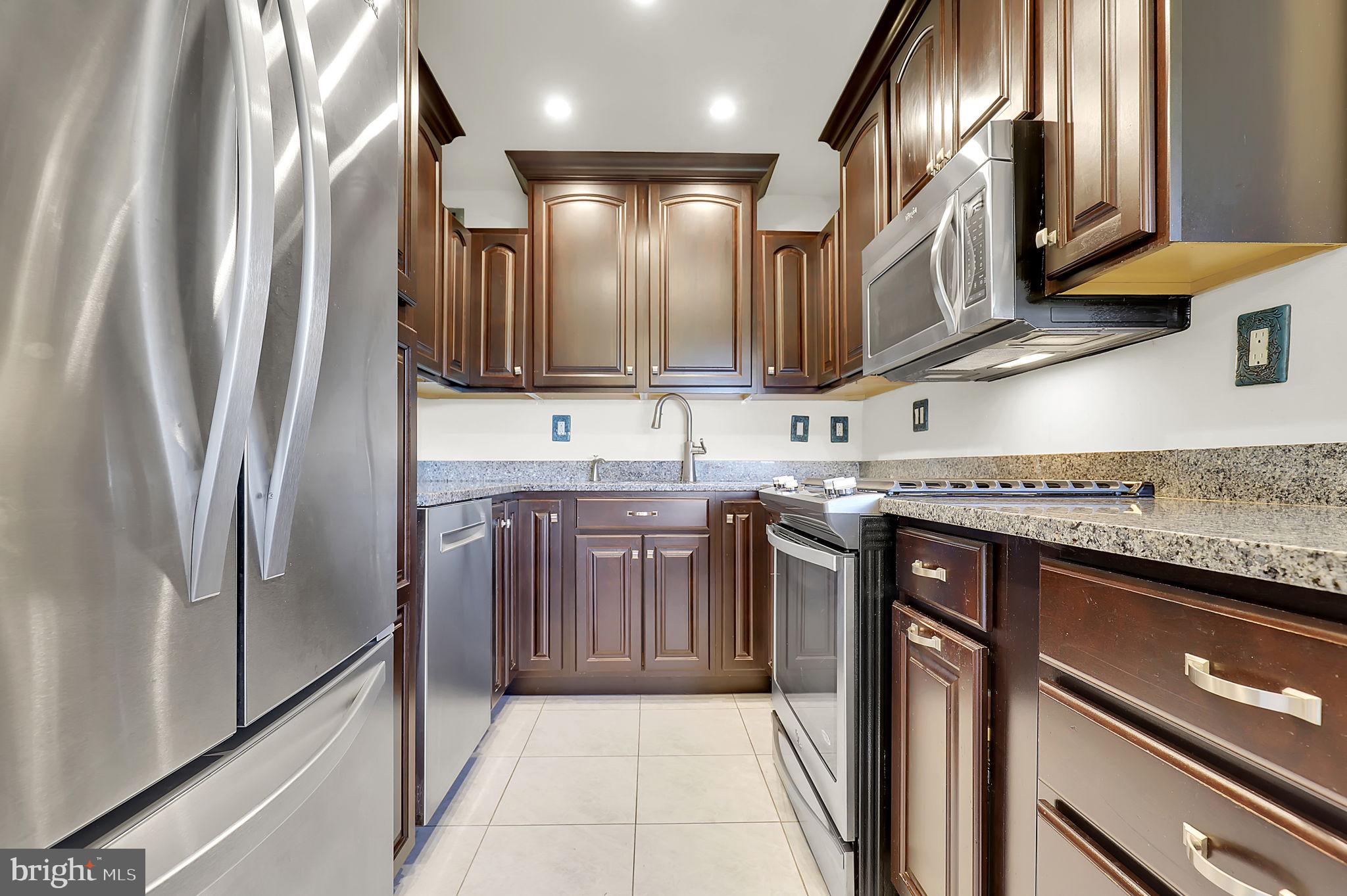 THAYER TOWERS - Residential