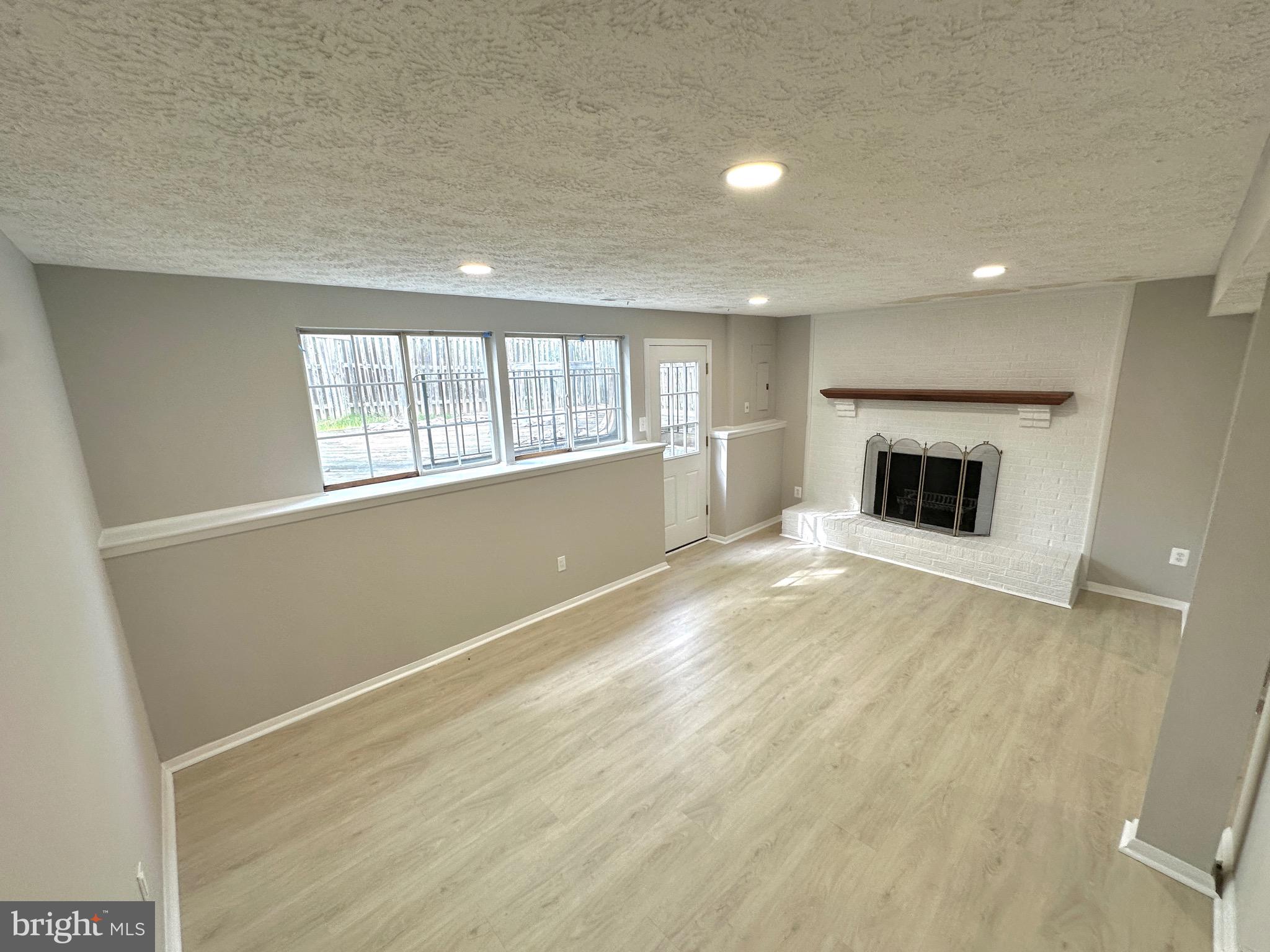 LITTLE ROCKY RUN - Residential Lease
