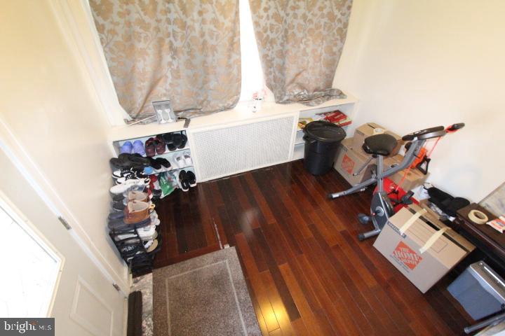 LAWNCREST - Residential