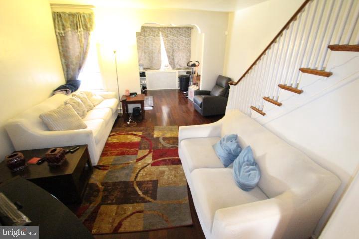 LAWNCREST - Residential