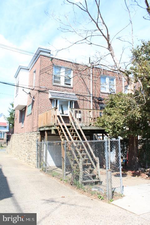 LAWNCREST - Residential