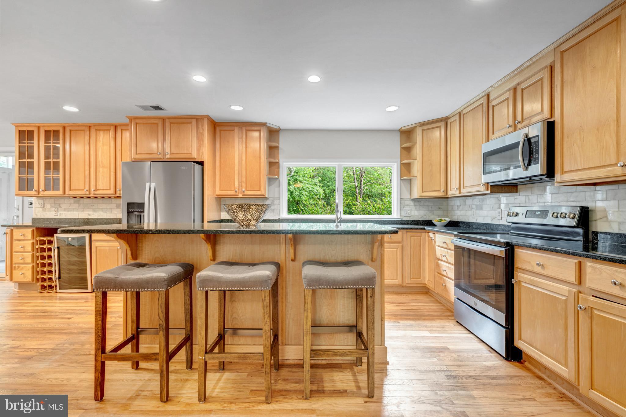 RESTON - Residential