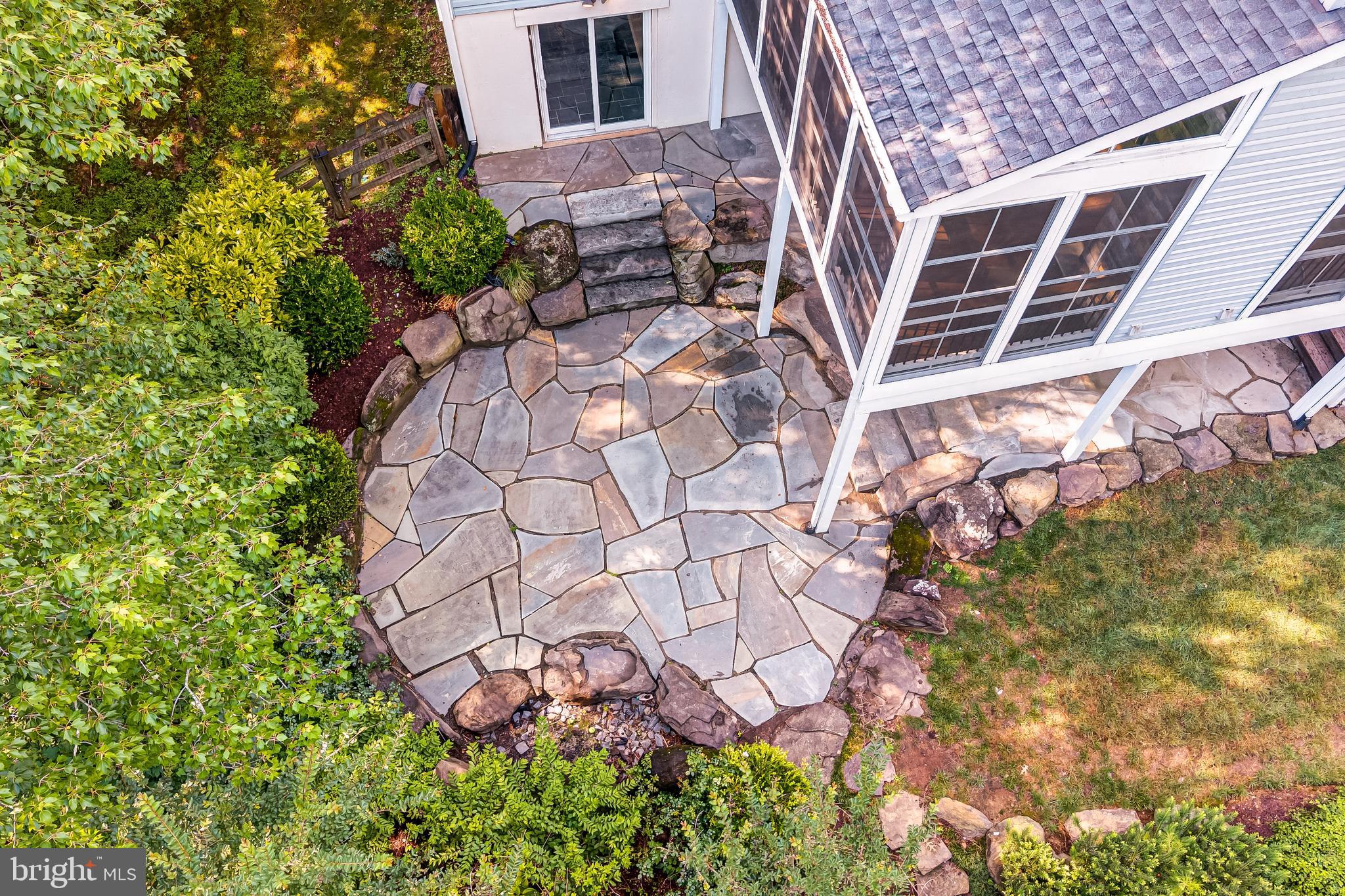RESTON - Residential