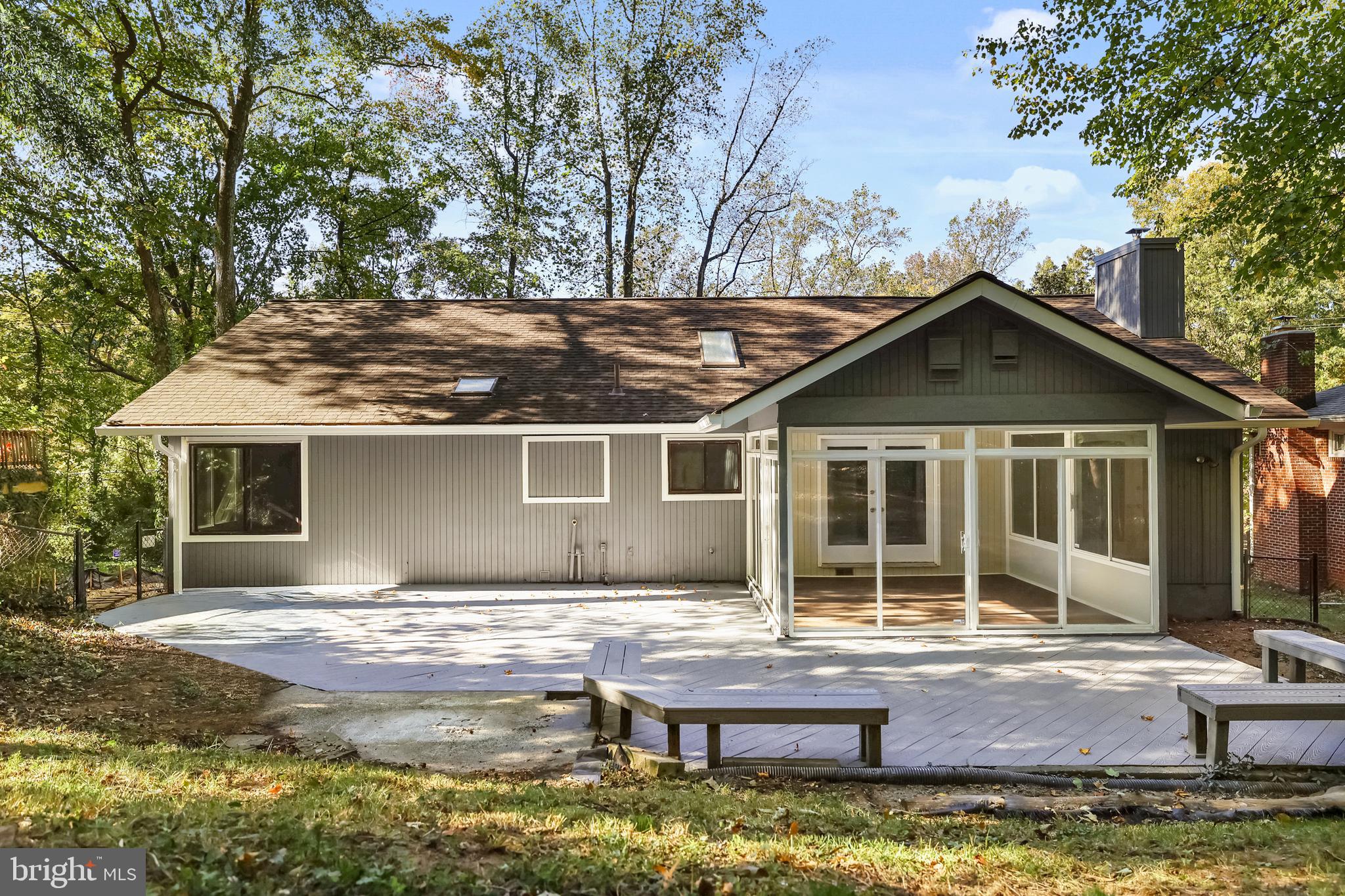 LAKESIDE - Residential
