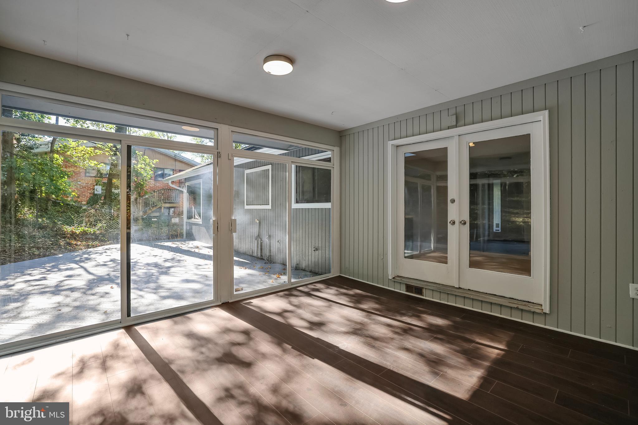 LAKESIDE - Residential