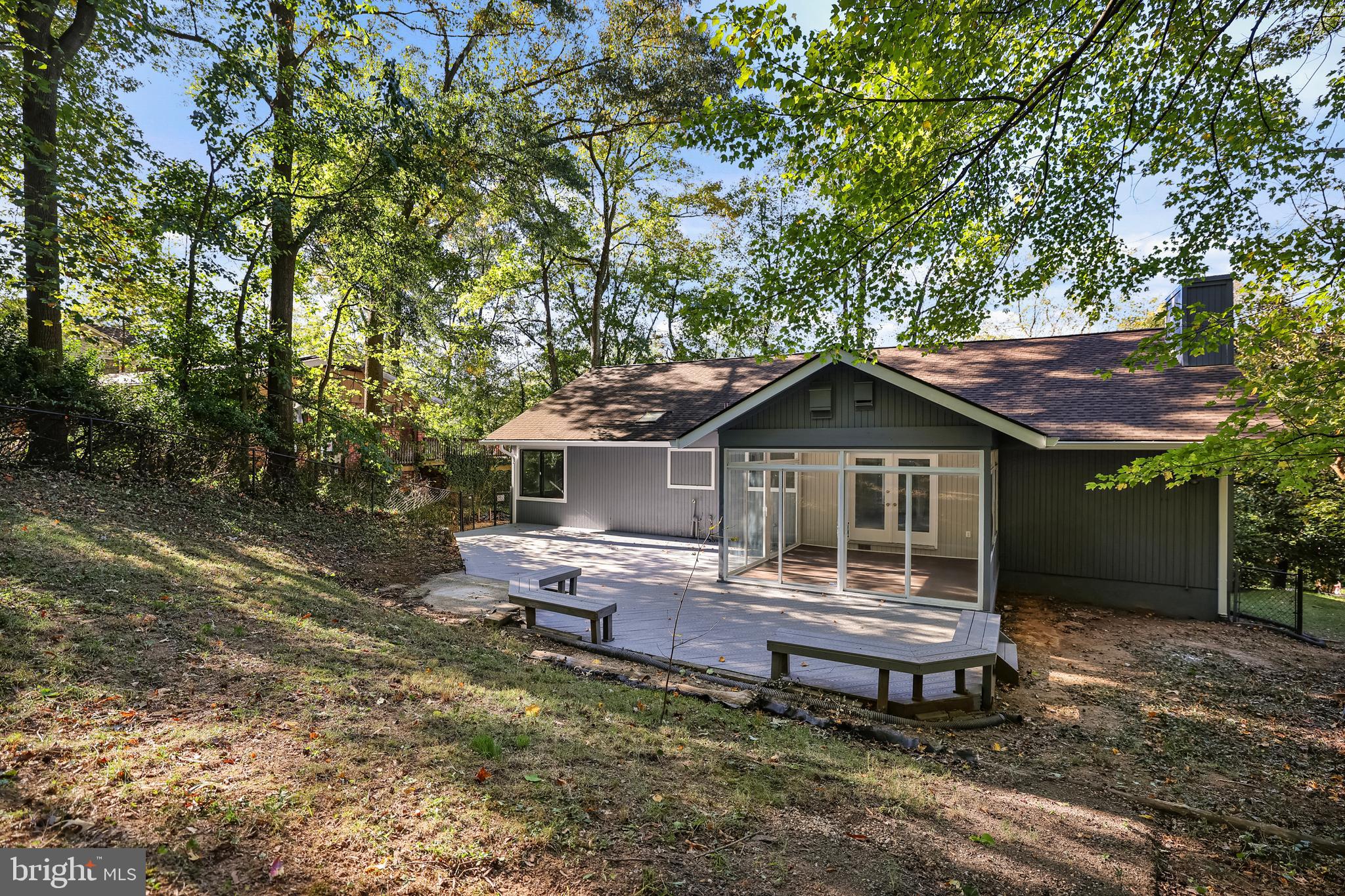 LAKESIDE - Residential