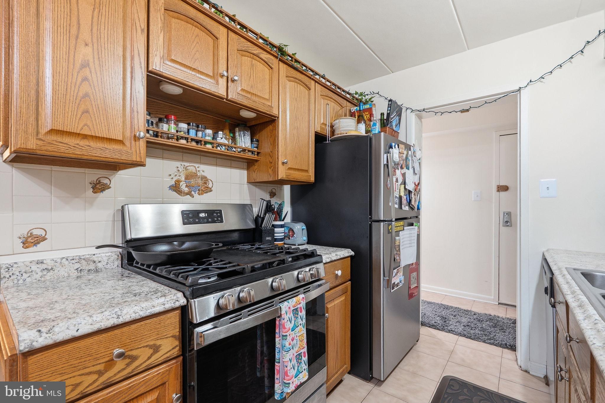 GLENVALE CONDO - Residential