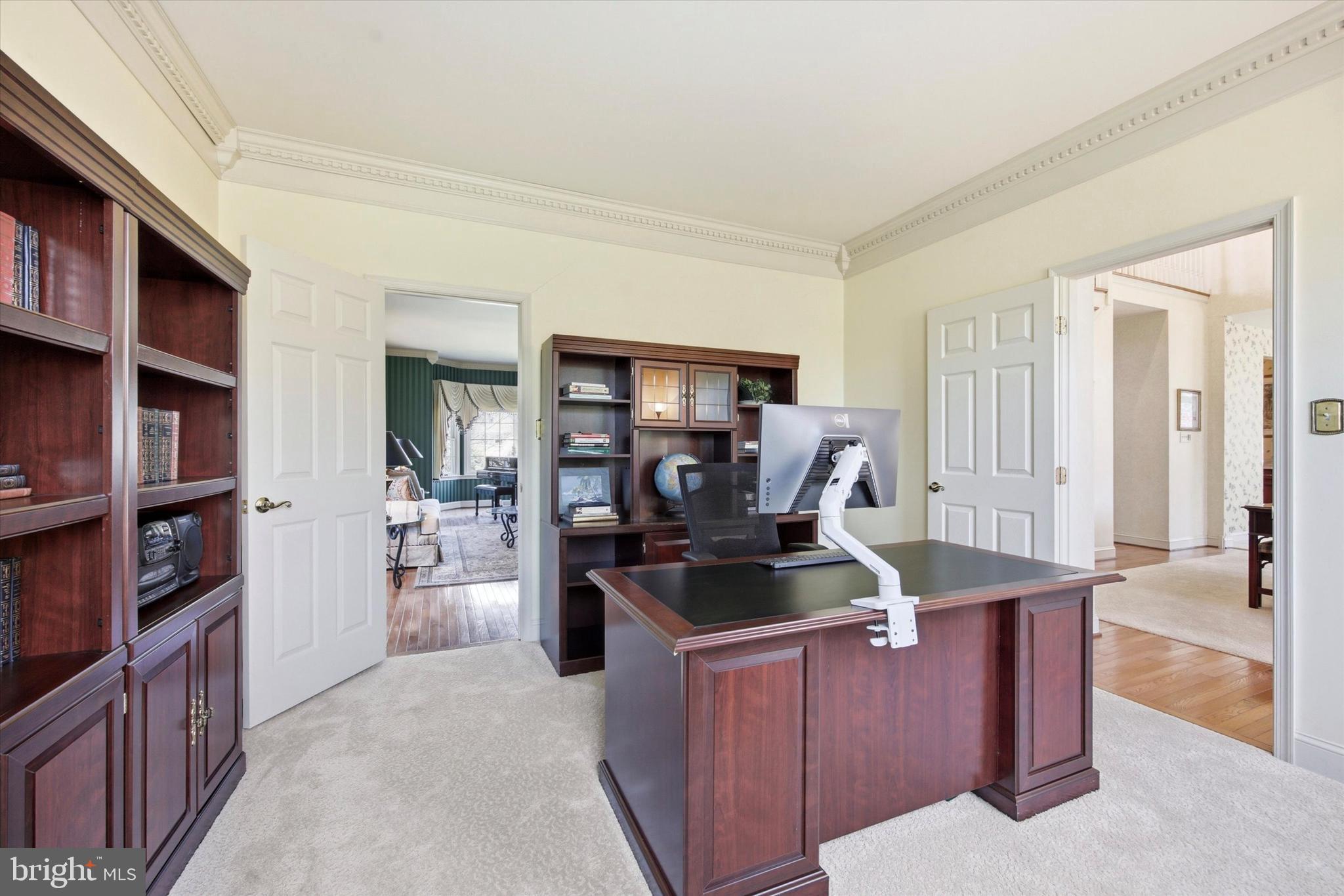 HILLCREST MDWS - Residential