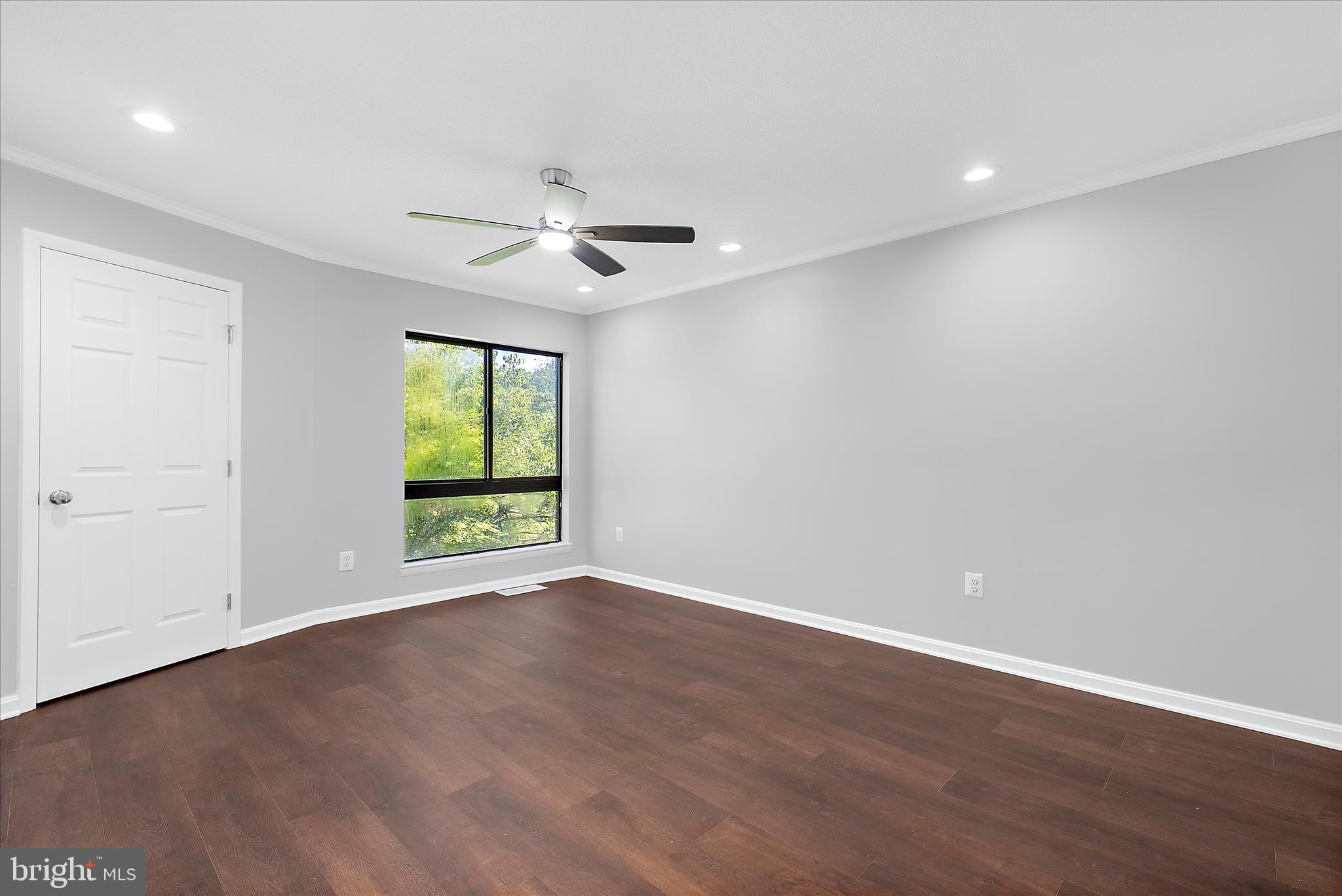 ANNEN WOODS - Residential