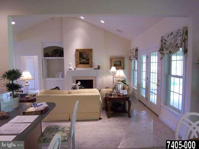 STONE HILL - Residential
