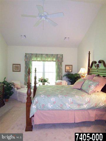 STONE HILL - Residential