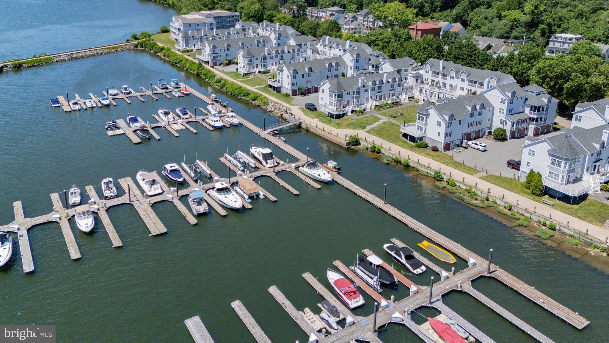 TOMES LANDING - Residential