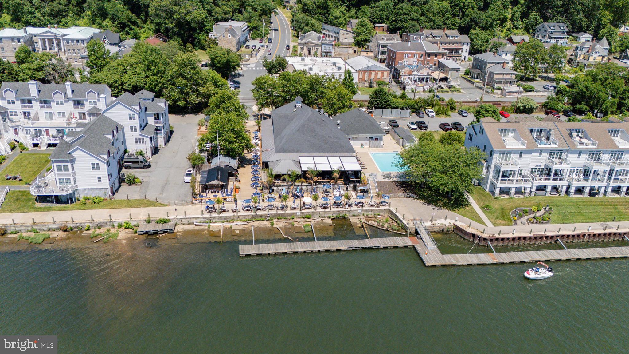 TOMES LANDING - Residential