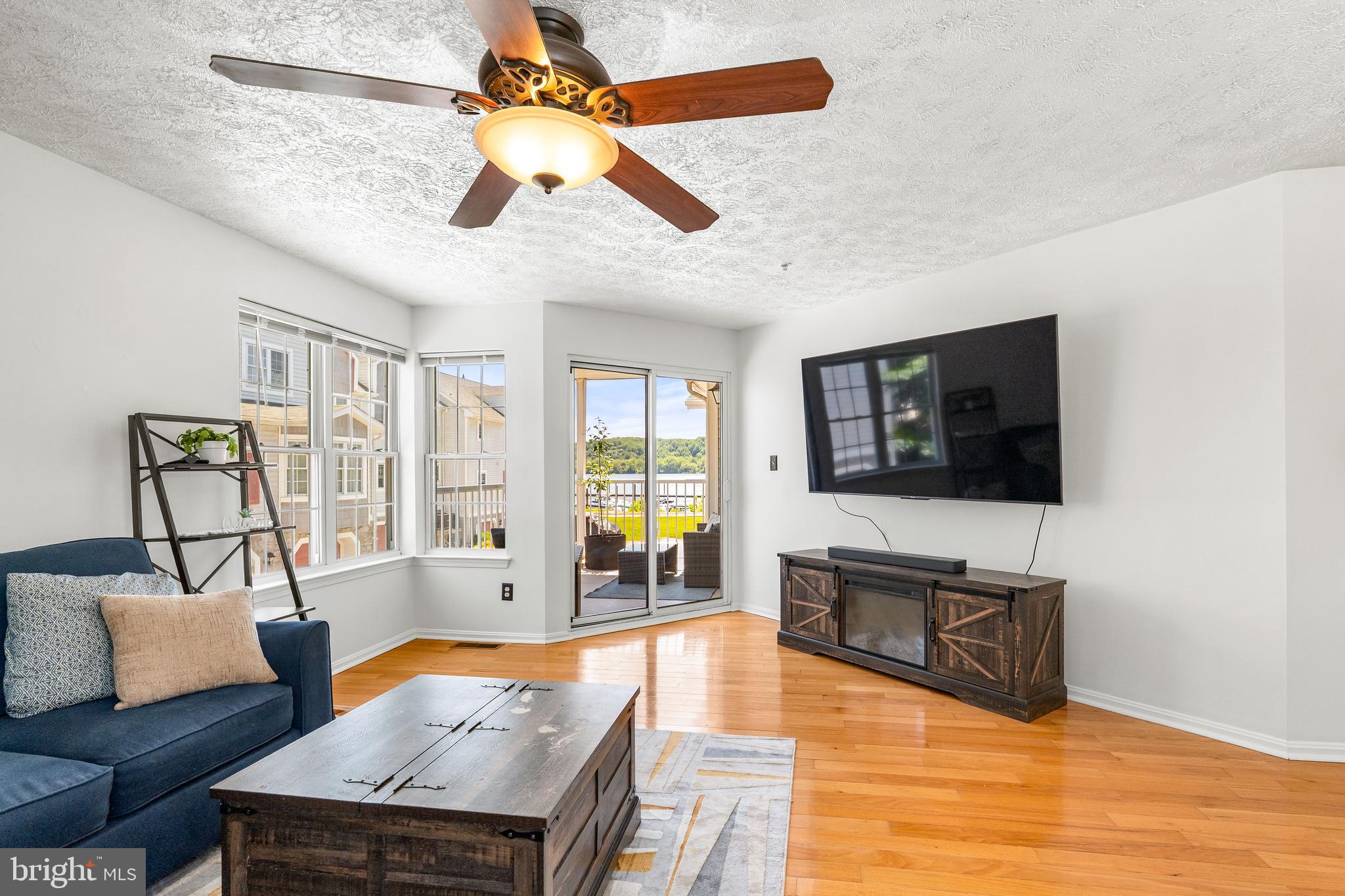 TOMES LANDING - Residential