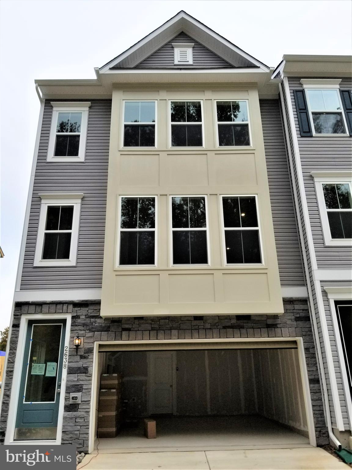 Additional 6 Applications submitted (2nd Review)  End Unit which is in amazing condition. Gourmet Kitchen with Island & Stainless Appliances. Sun-Filled Bright Home All day long. Hardwood Floor. Gourmet Kitchen with Premium Stainless Steel Appliances. Prime Location near Shopping Center with Movie Theater in Walking distance.  No annual increase of the rent for the qualified LONG-TERM Lease.  Lots of Visitor Parking. Please use the ON-LINE RENT APPLICATION = Rent Spree. ON-LINE RENT APPLICATION Link =  https://apply.link/0-9kBMI