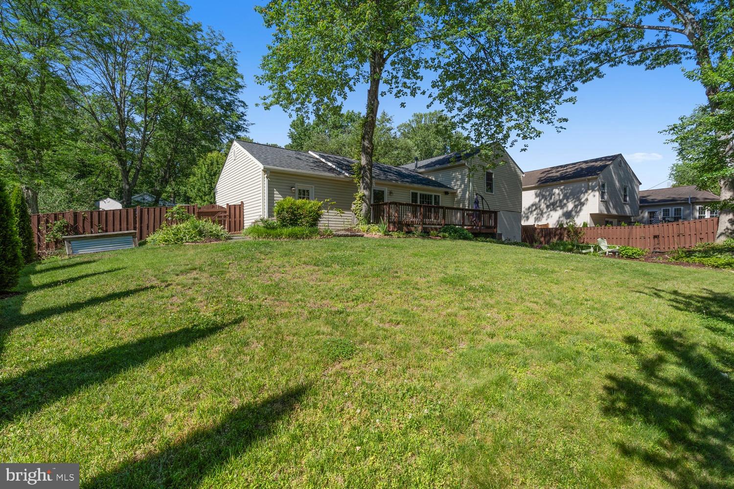 LAKE BRADDOCK - Residential