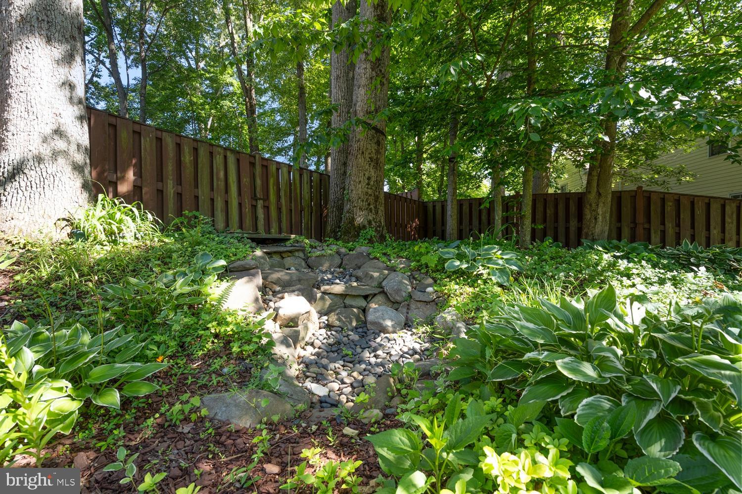 LAKE BRADDOCK - Residential
