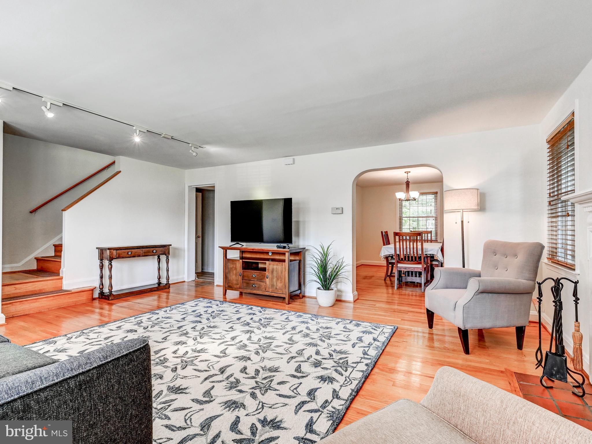 LOCH RAVEN MANOR - Residential
