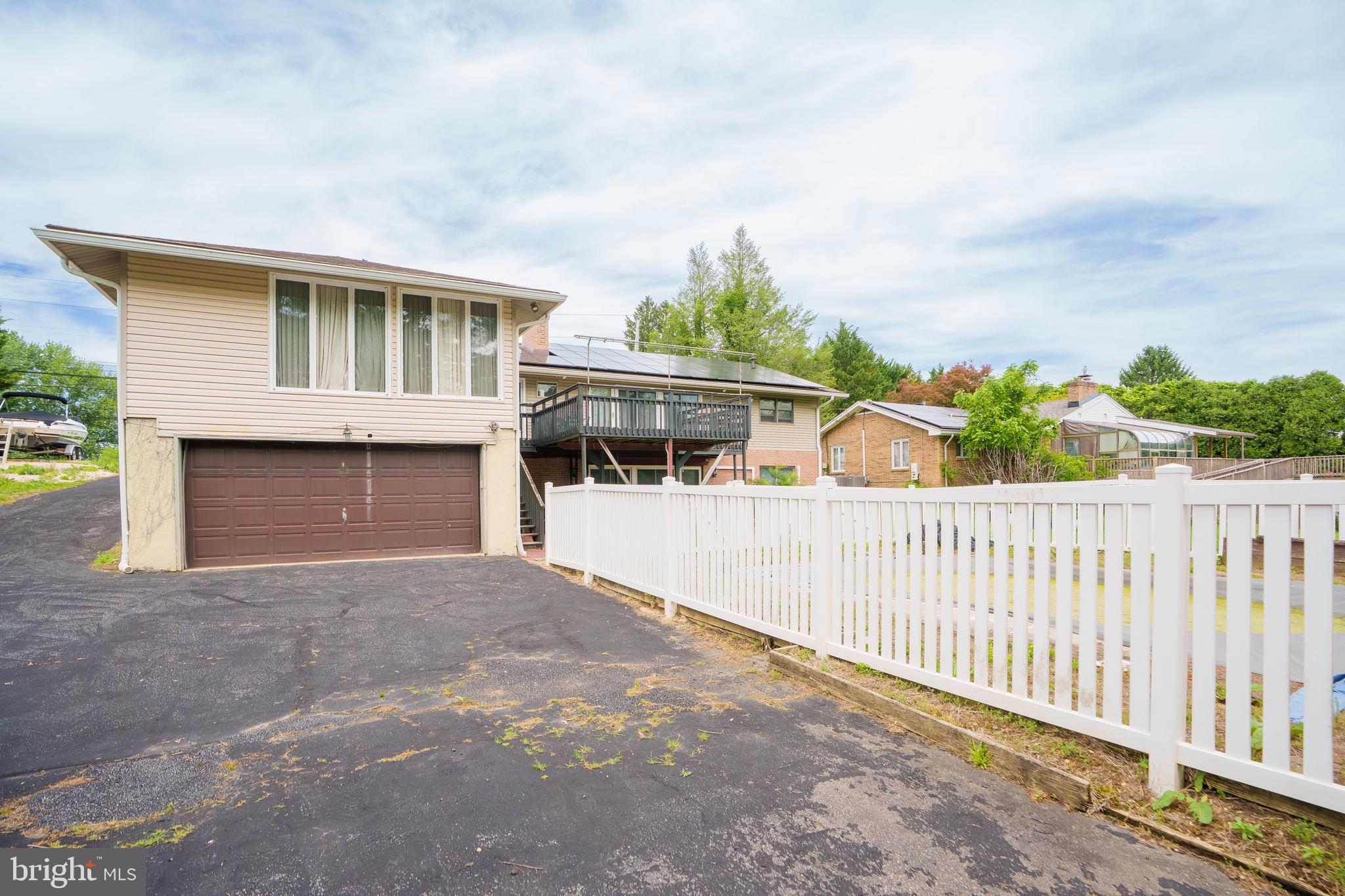 TIP TOP FARMS - Residential